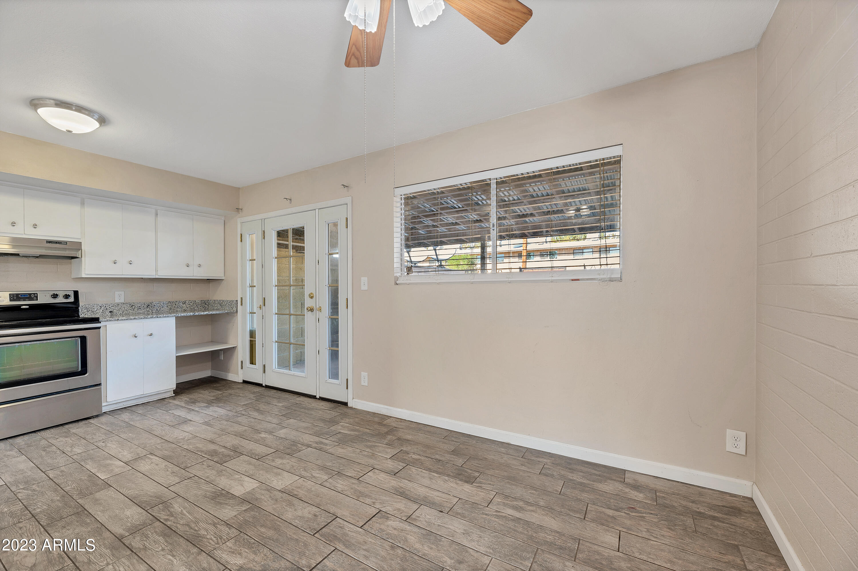 5439 N Black Canyon Highway