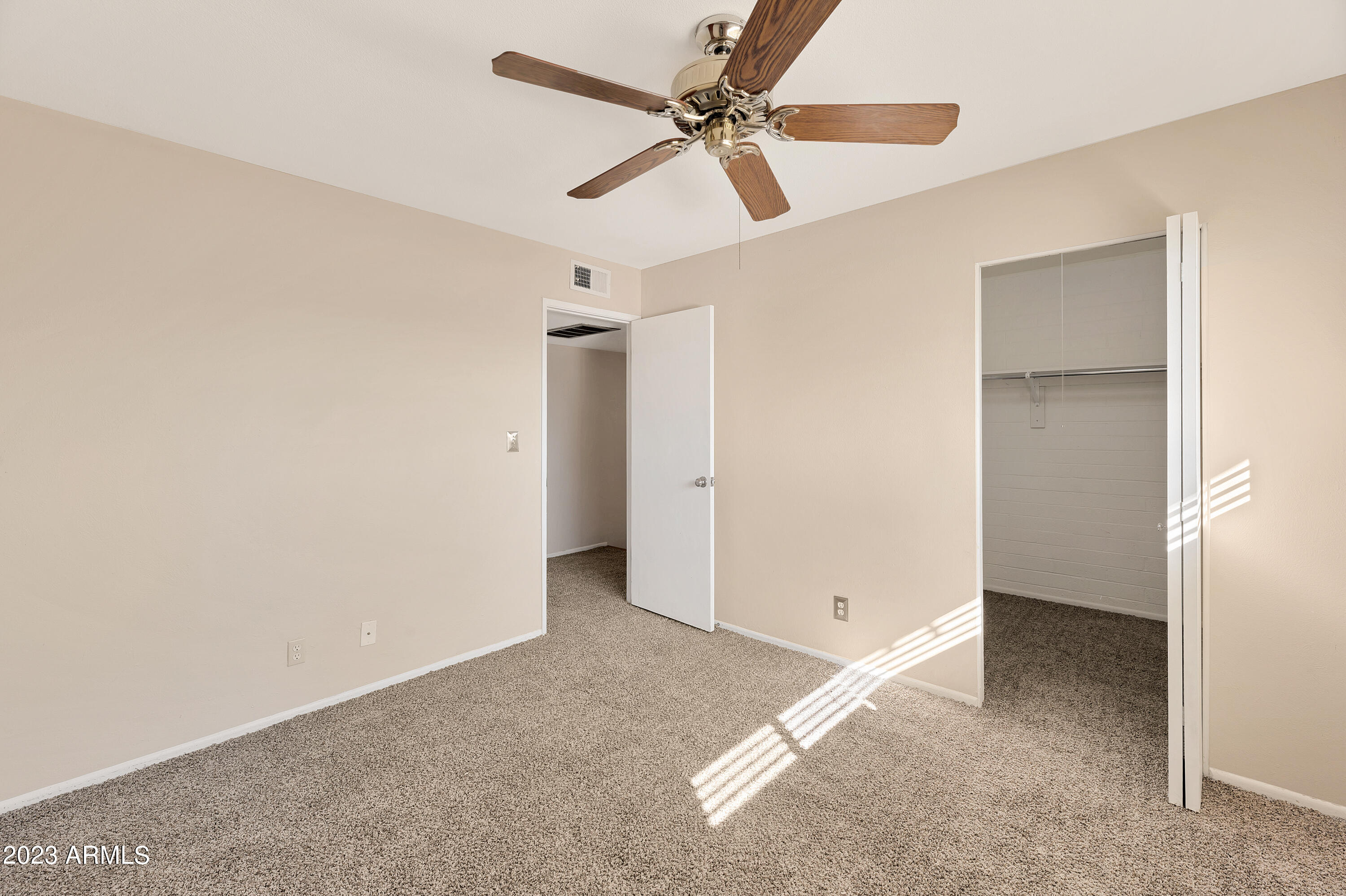 5439 N Black Canyon Highway