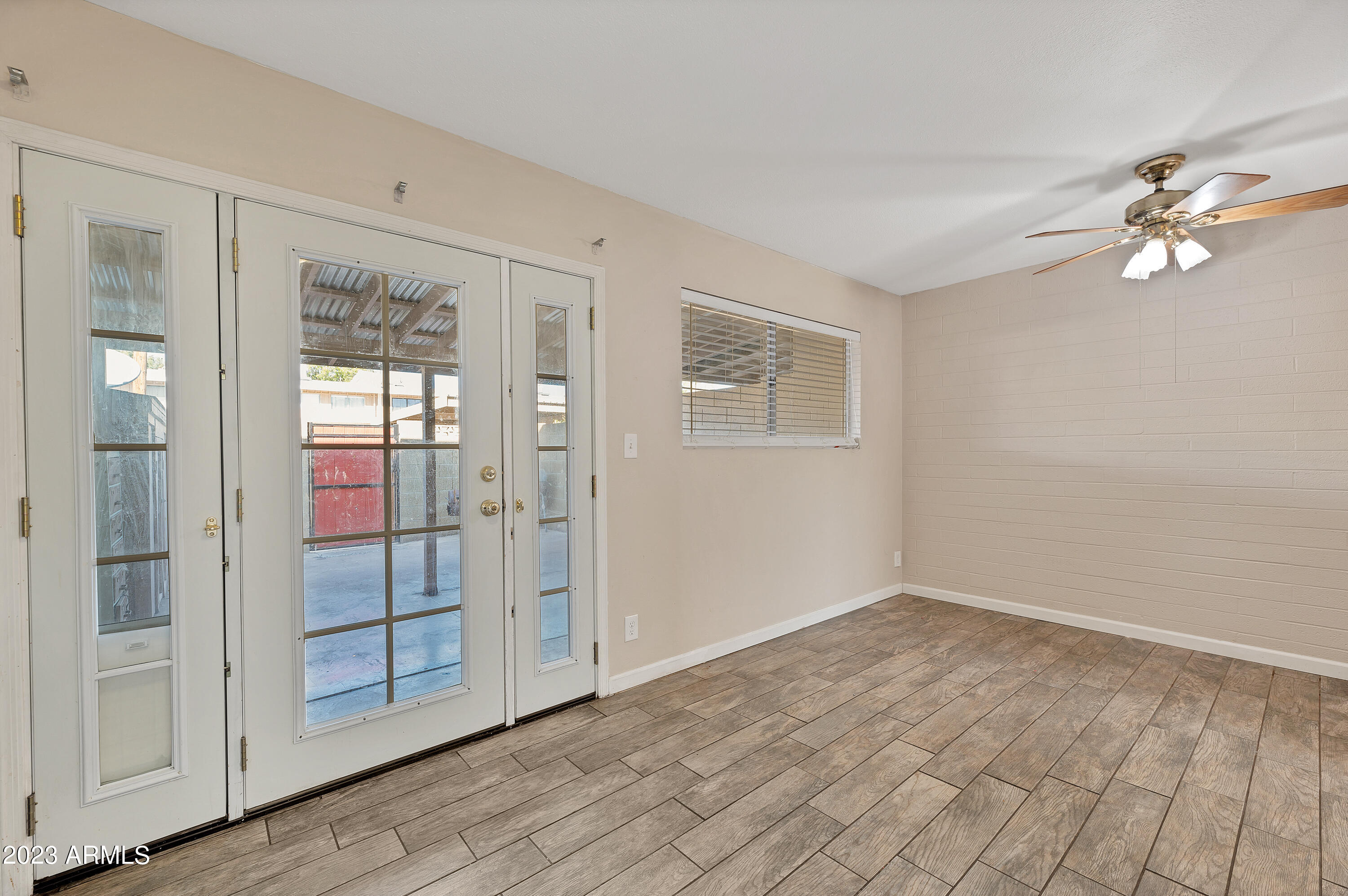 5439 N Black Canyon Highway