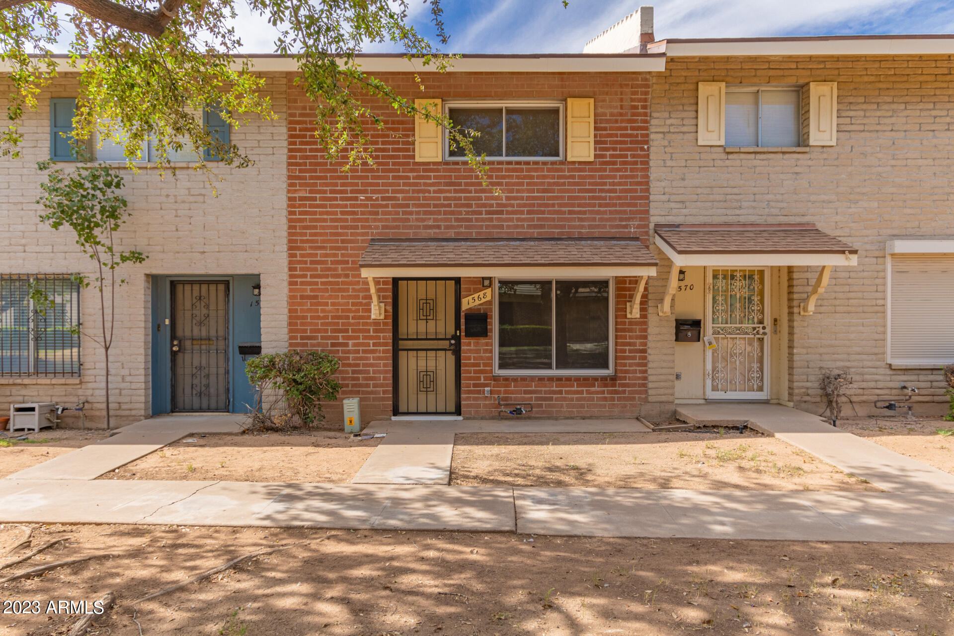 1568 W CAMPBELL Avenue