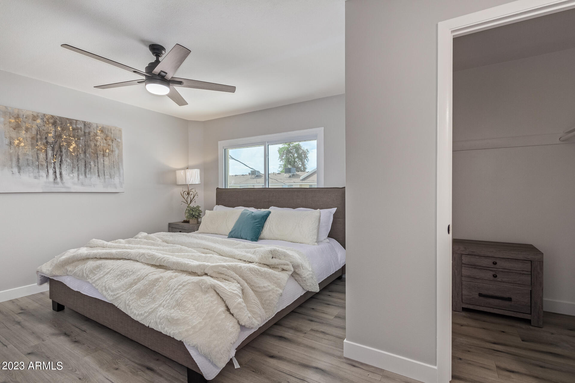 1568 W CAMPBELL Avenue