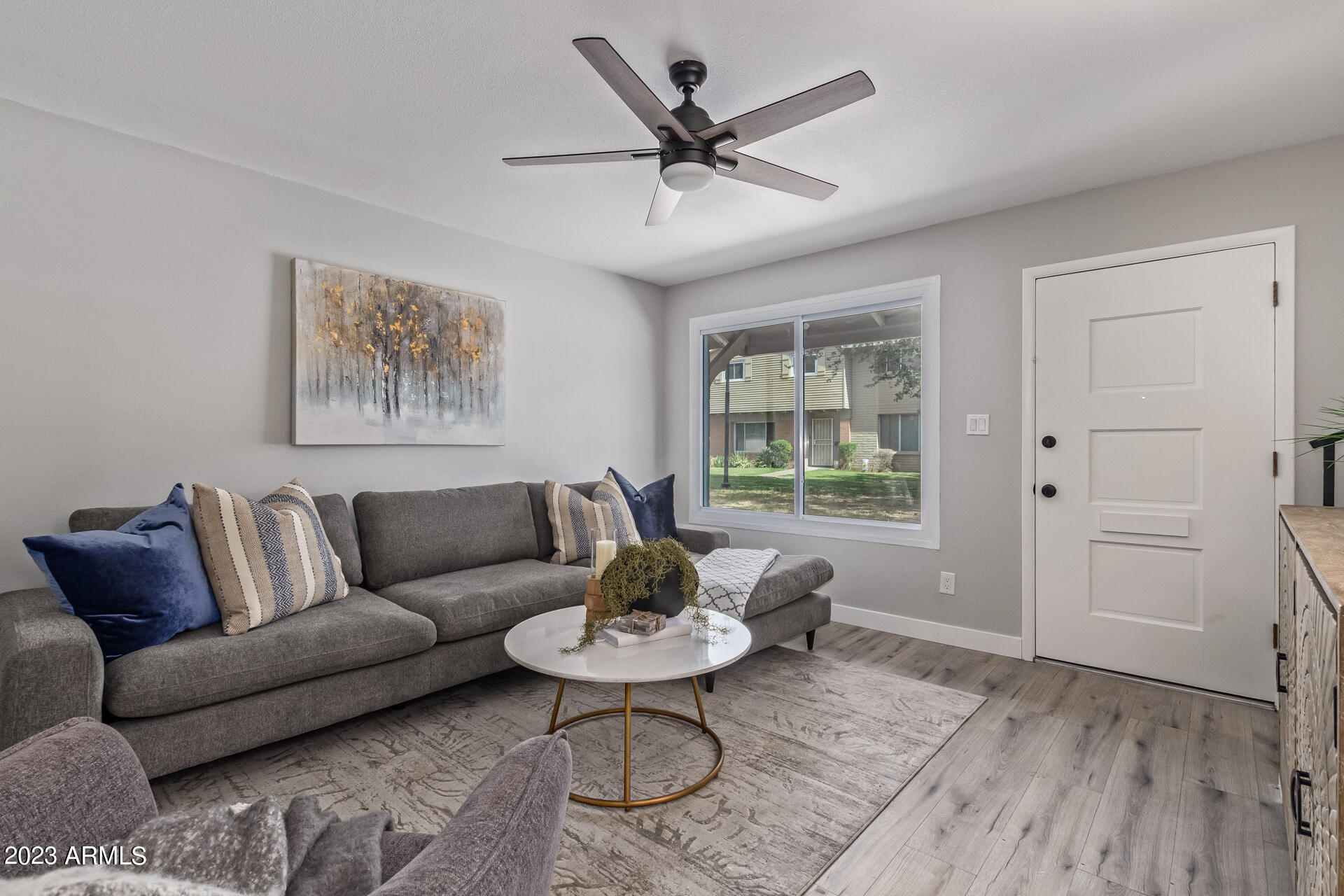 1568 W CAMPBELL Avenue