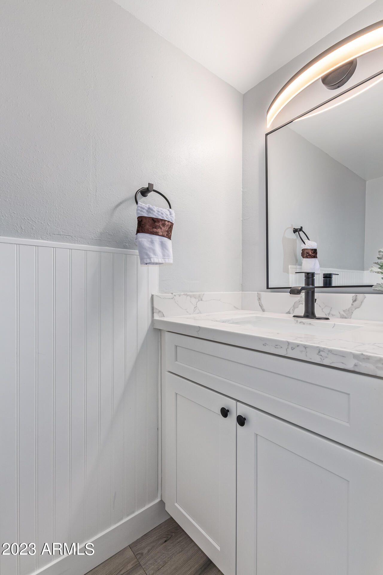 1568 W CAMPBELL Avenue