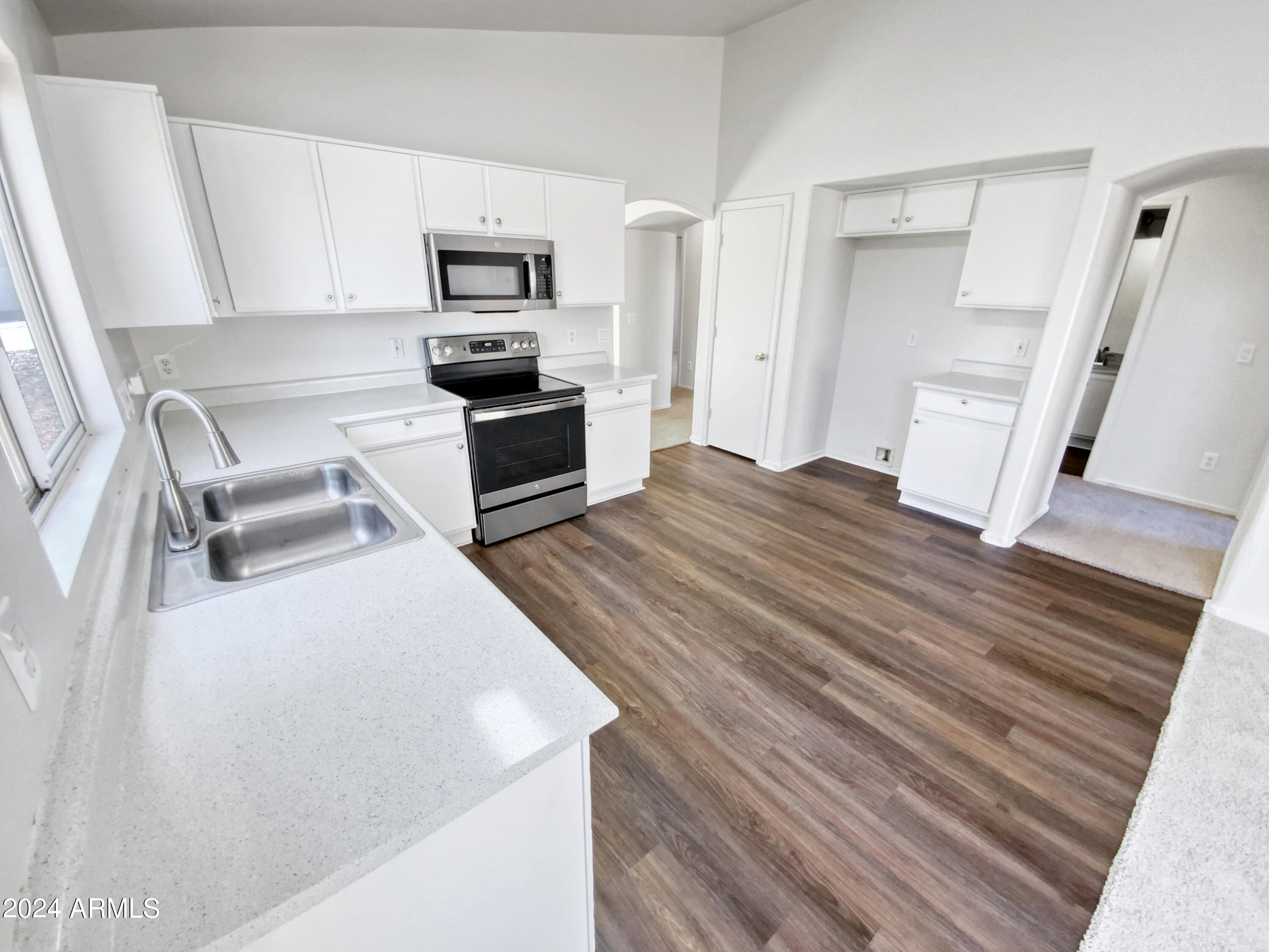 11924 W ROSEWOOD Drive