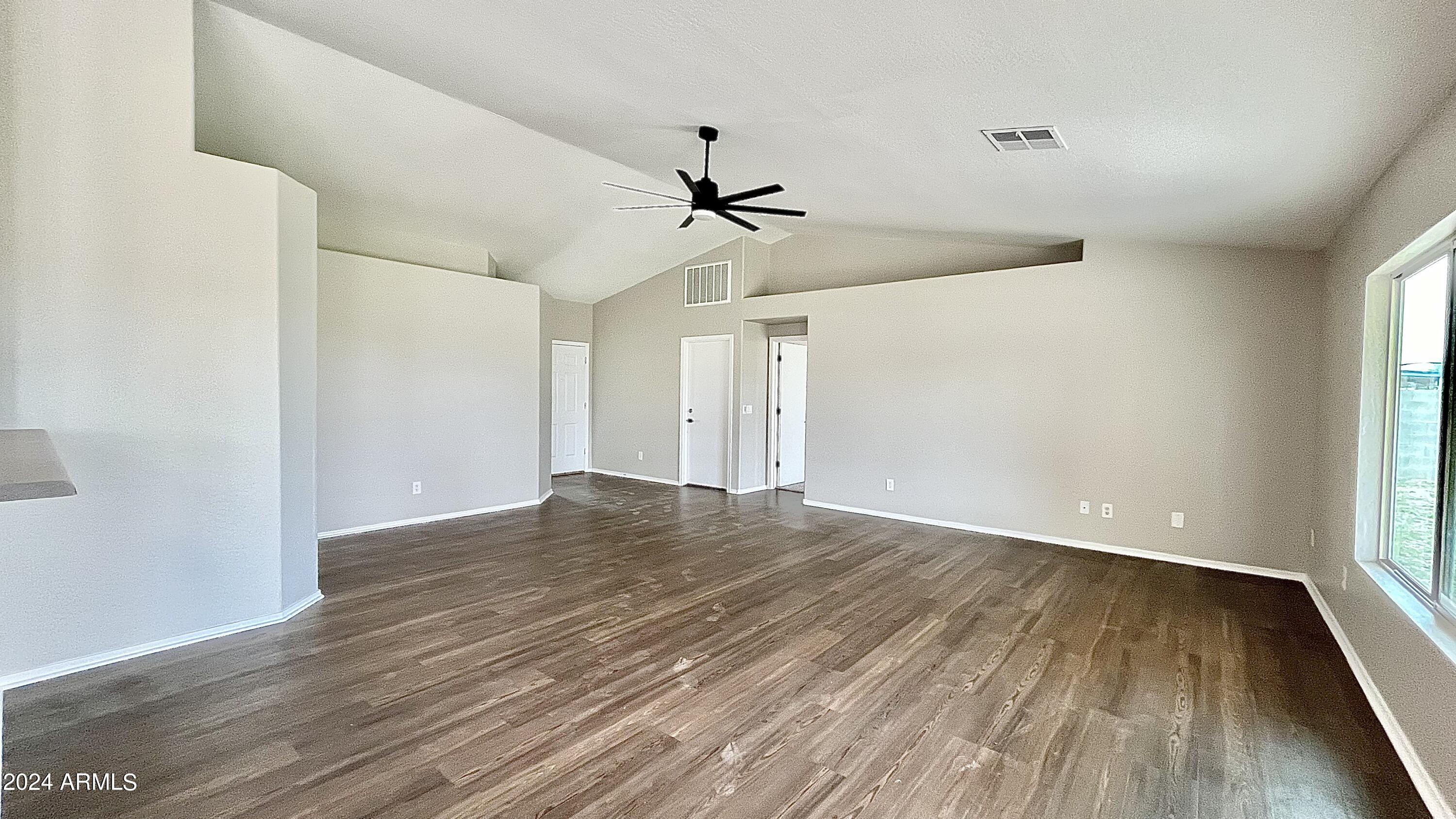 4022 E MEADOW LARK Way