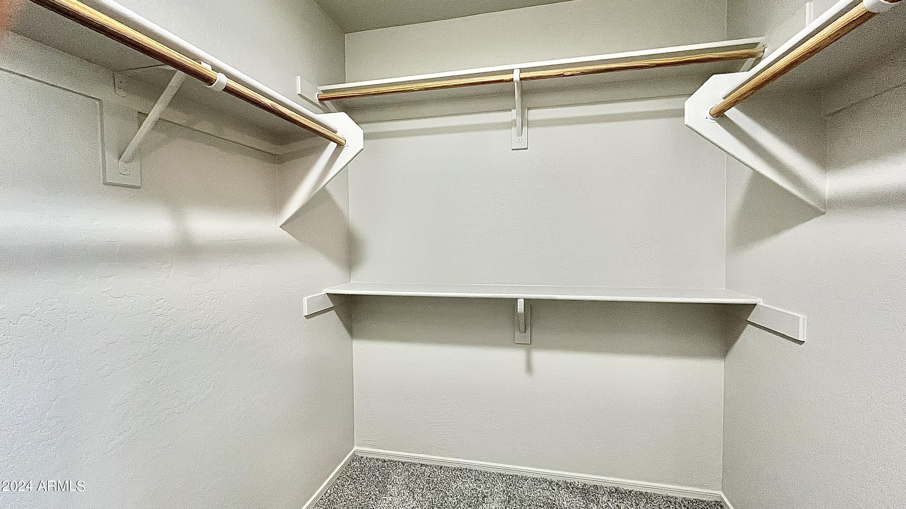 4022 E MEADOW LARK Way