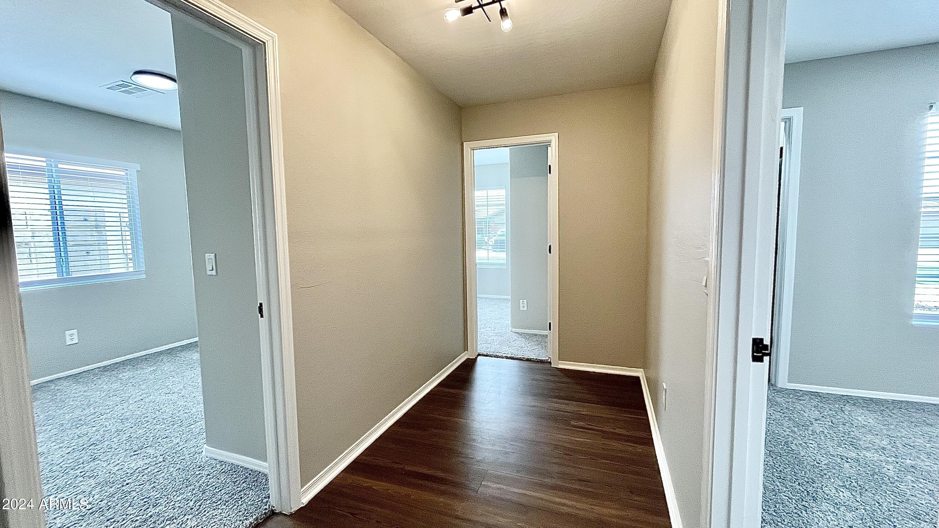 4022 E MEADOW LARK Way