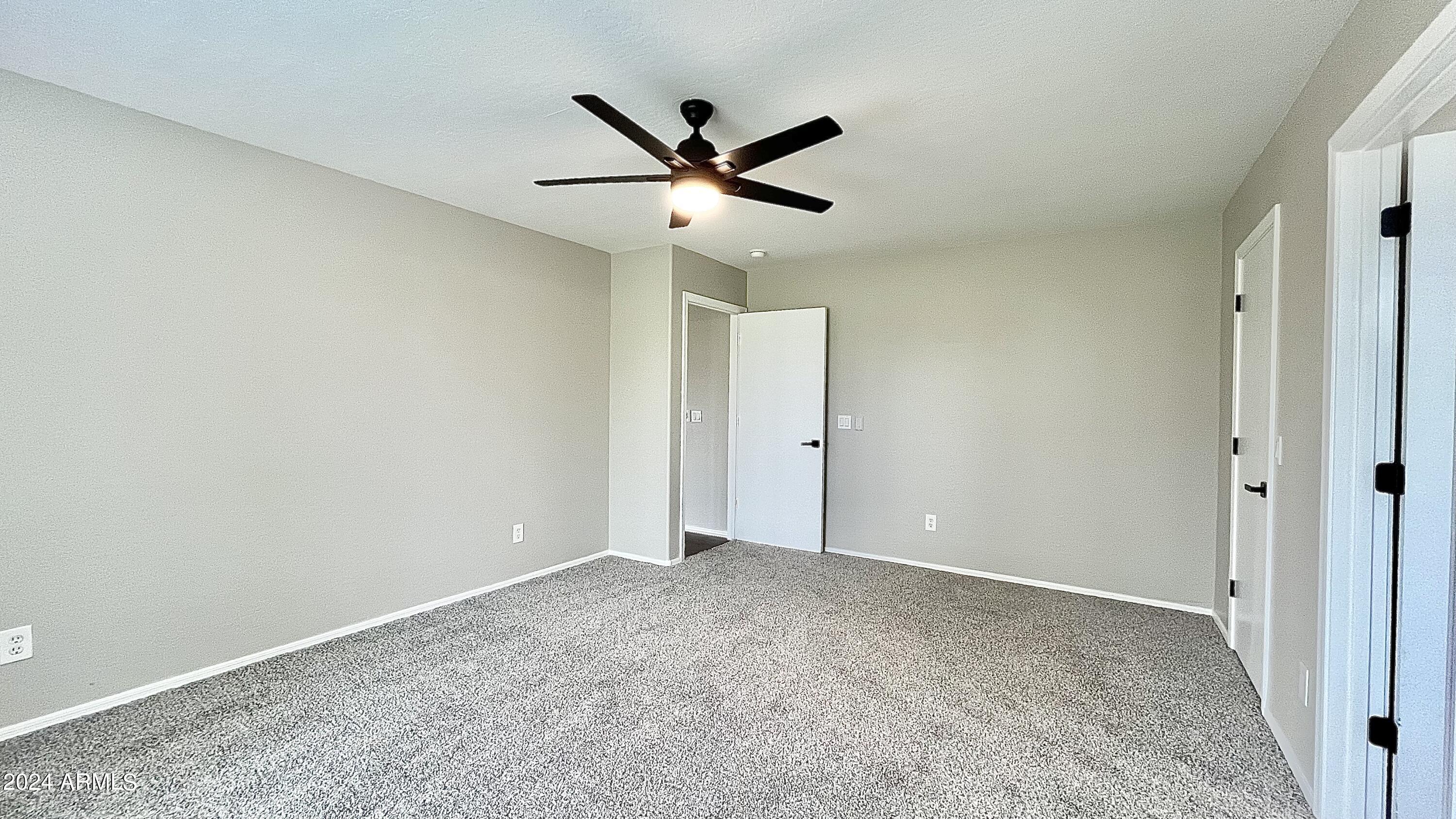 4022 E MEADOW LARK Way