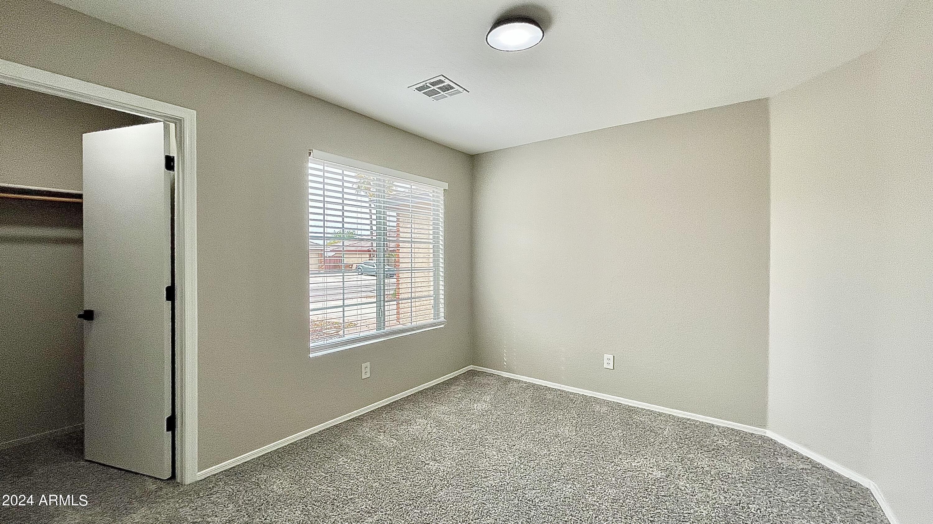 4022 E MEADOW LARK Way