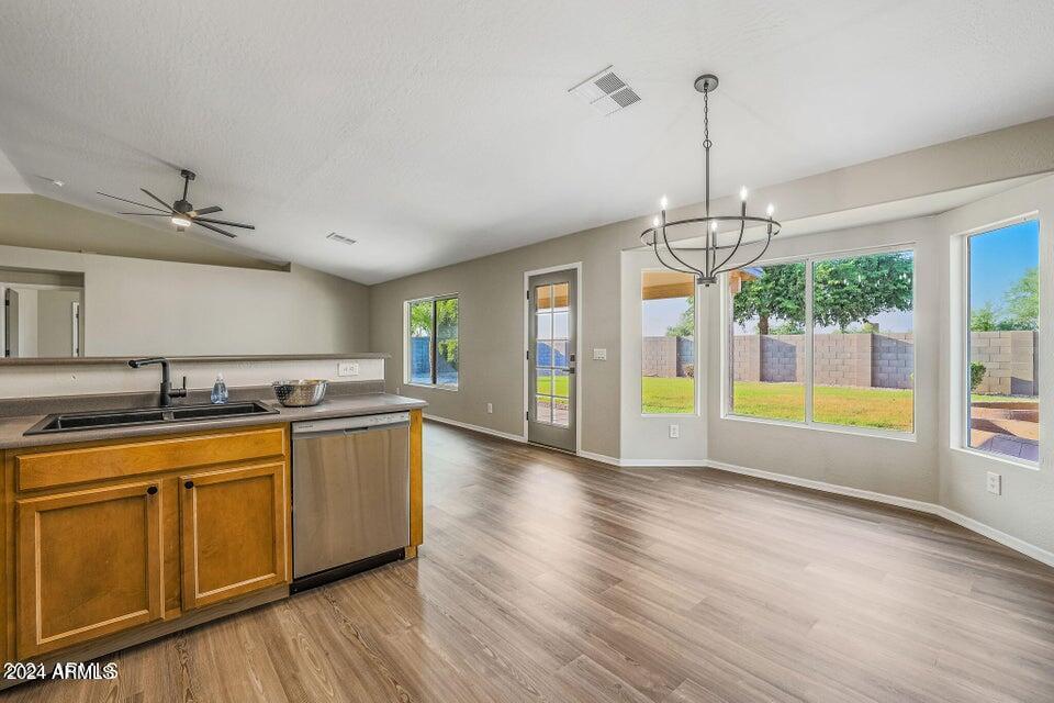 4022 E MEADOW LARK Way