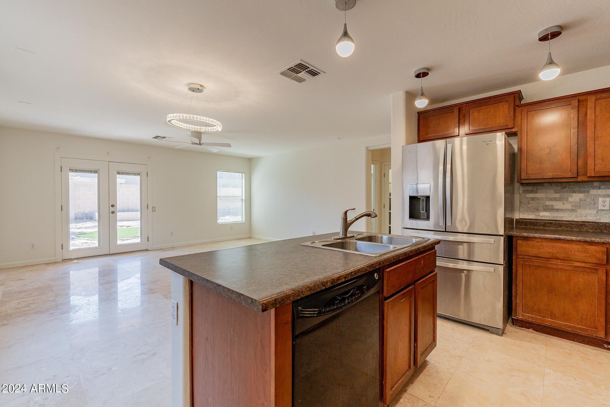 43289 W ELIZABETH Avenue