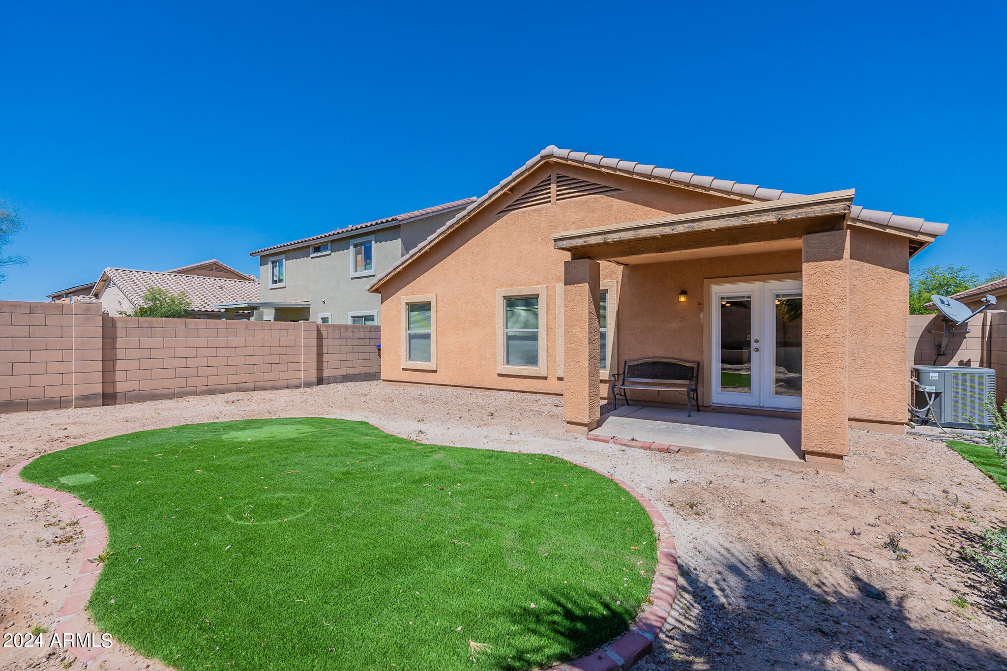 43289 W ELIZABETH Avenue