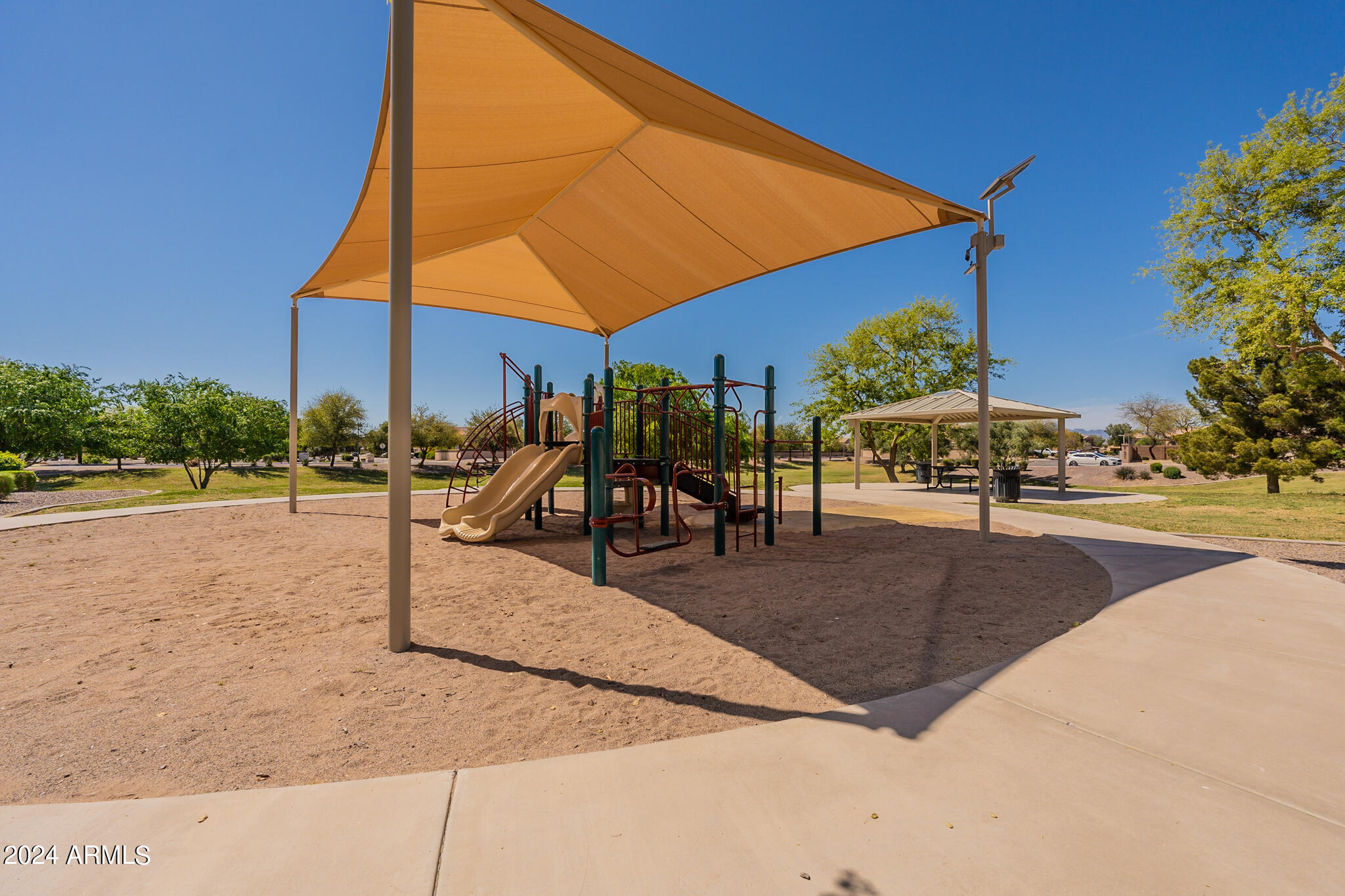 43289 W ELIZABETH Avenue