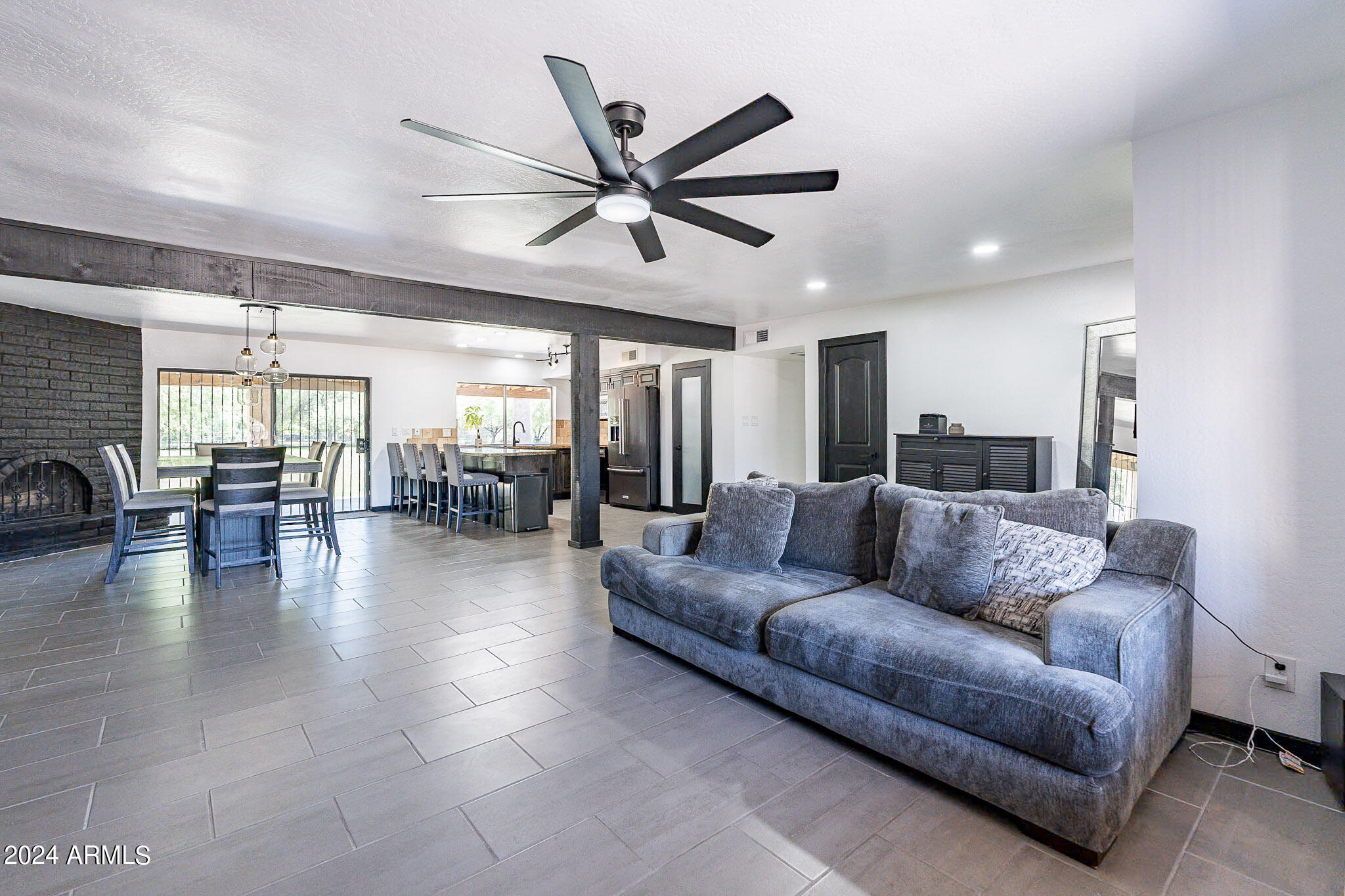 4819 W Dobbins Road