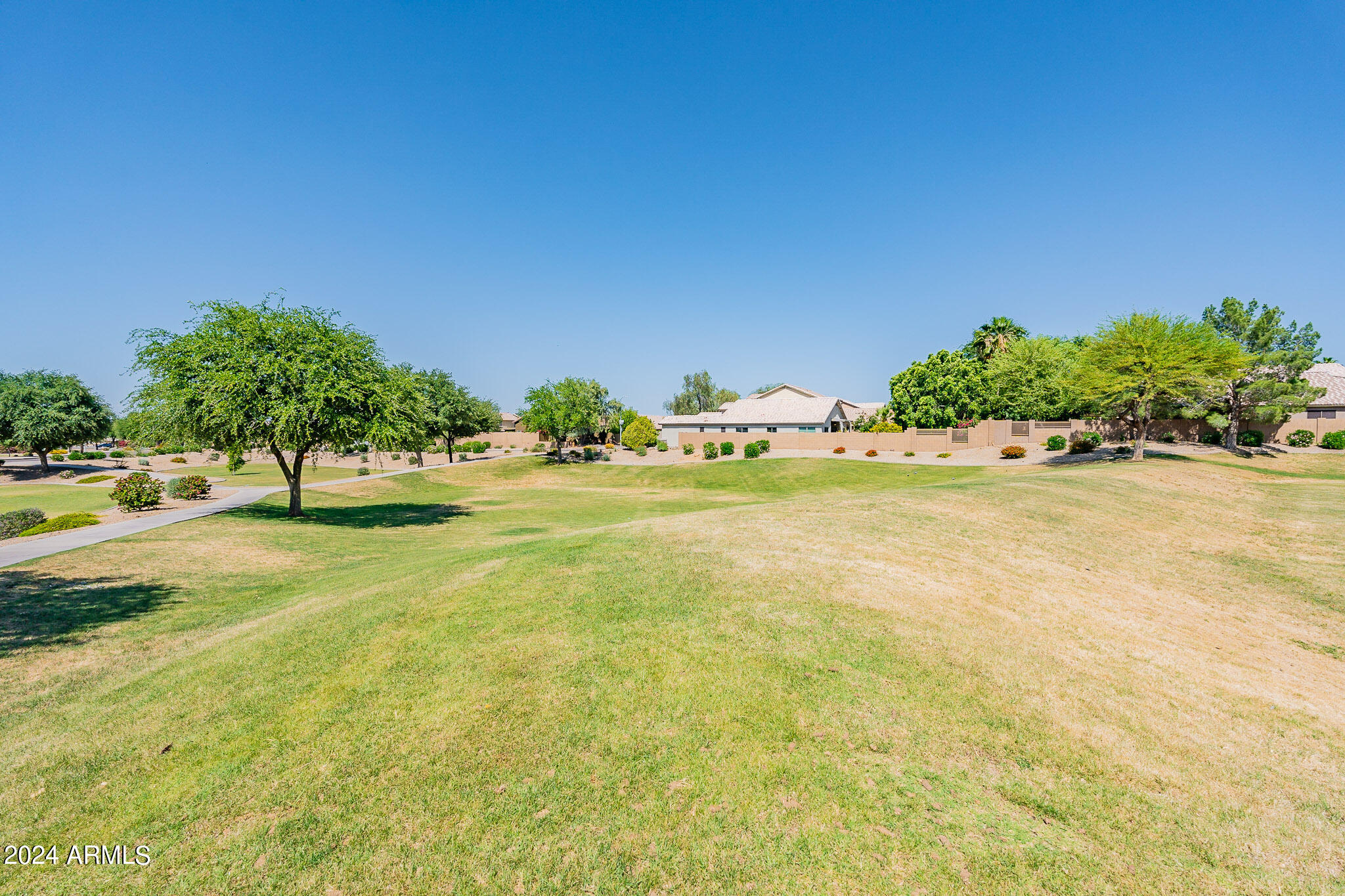 2623 E BEAUTIFUL Lane