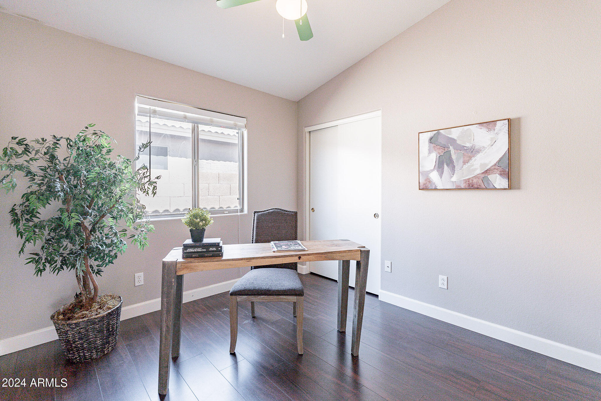 2623 E BEAUTIFUL Lane