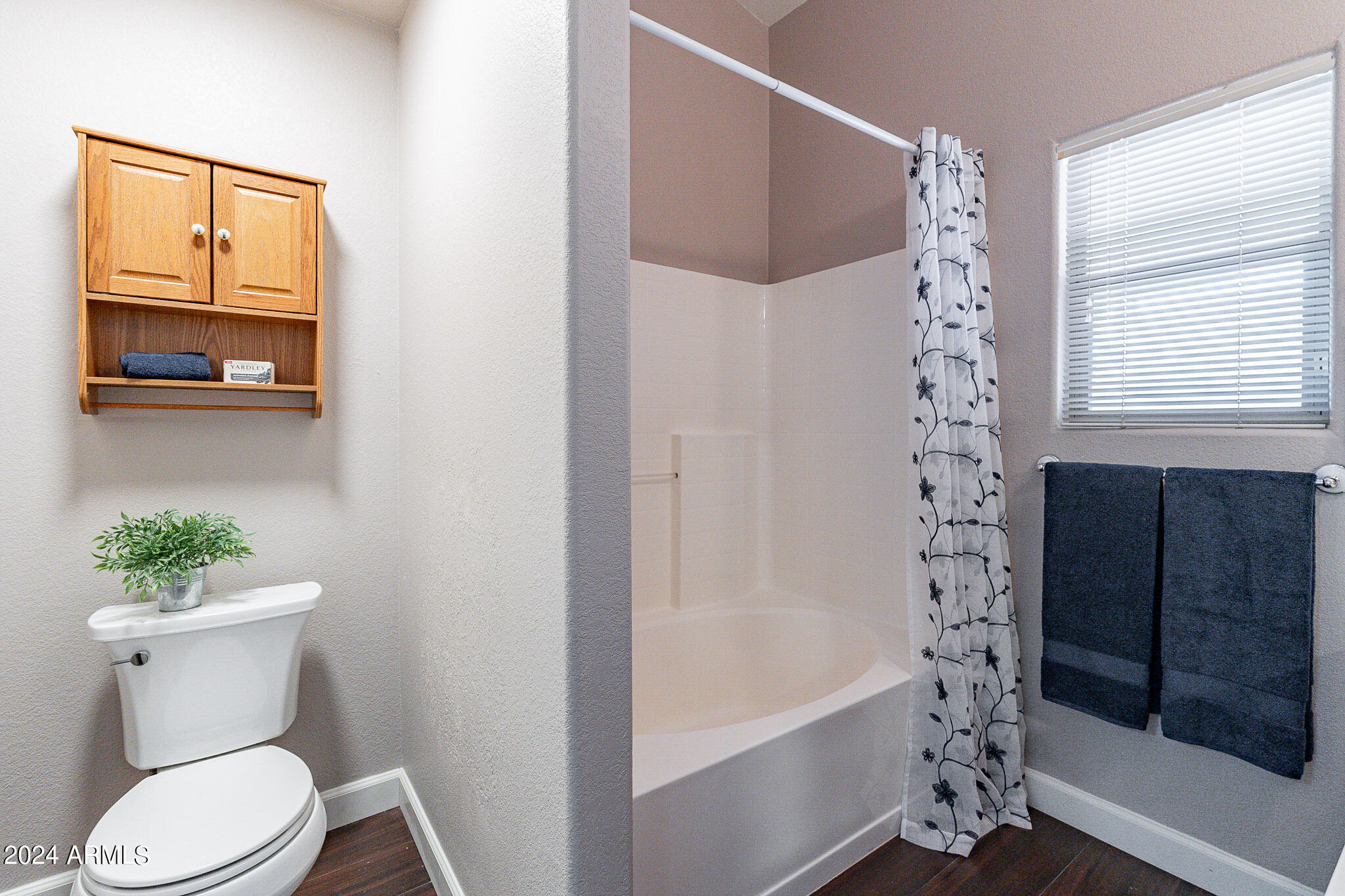 2623 E BEAUTIFUL Lane