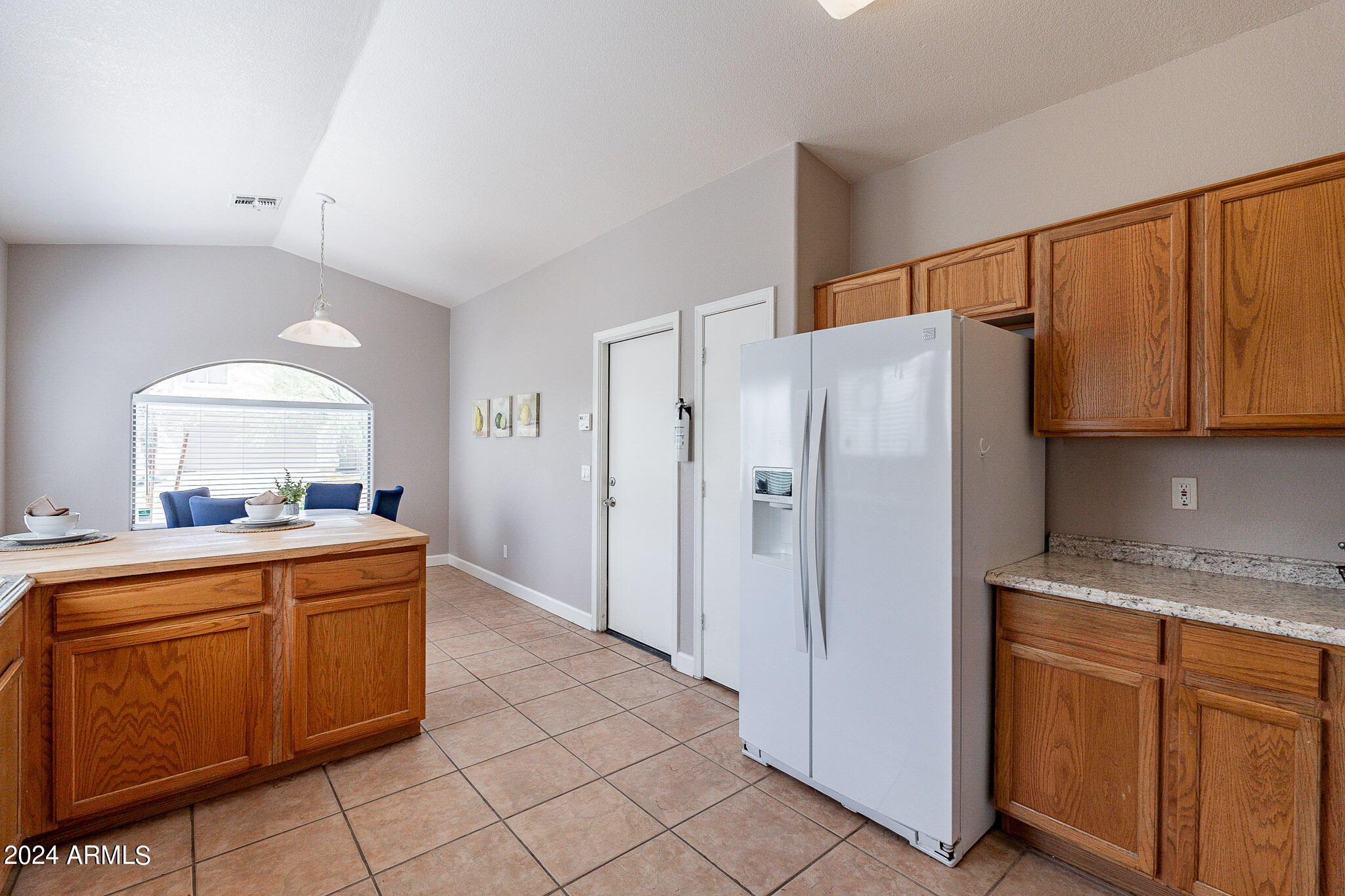 2623 E BEAUTIFUL Lane