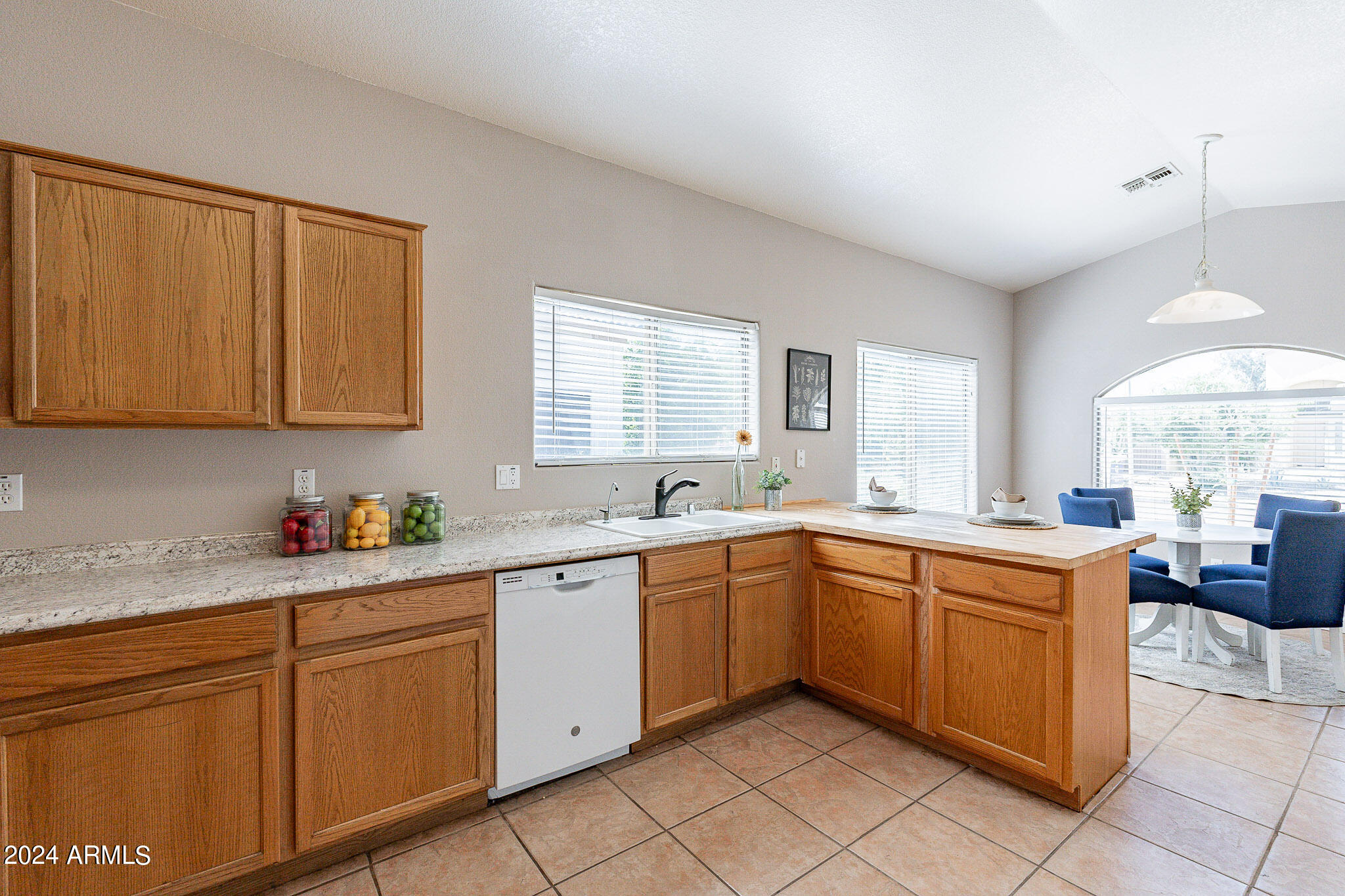 2623 E BEAUTIFUL Lane