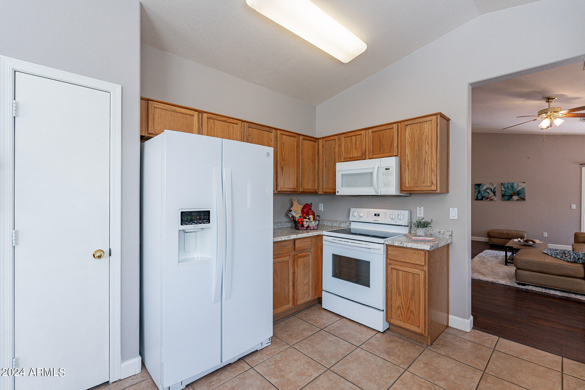 2623 E BEAUTIFUL Lane