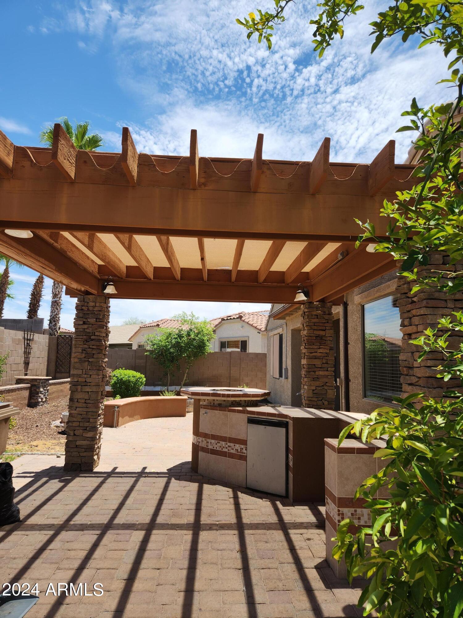 30392 W Whitton Avenue