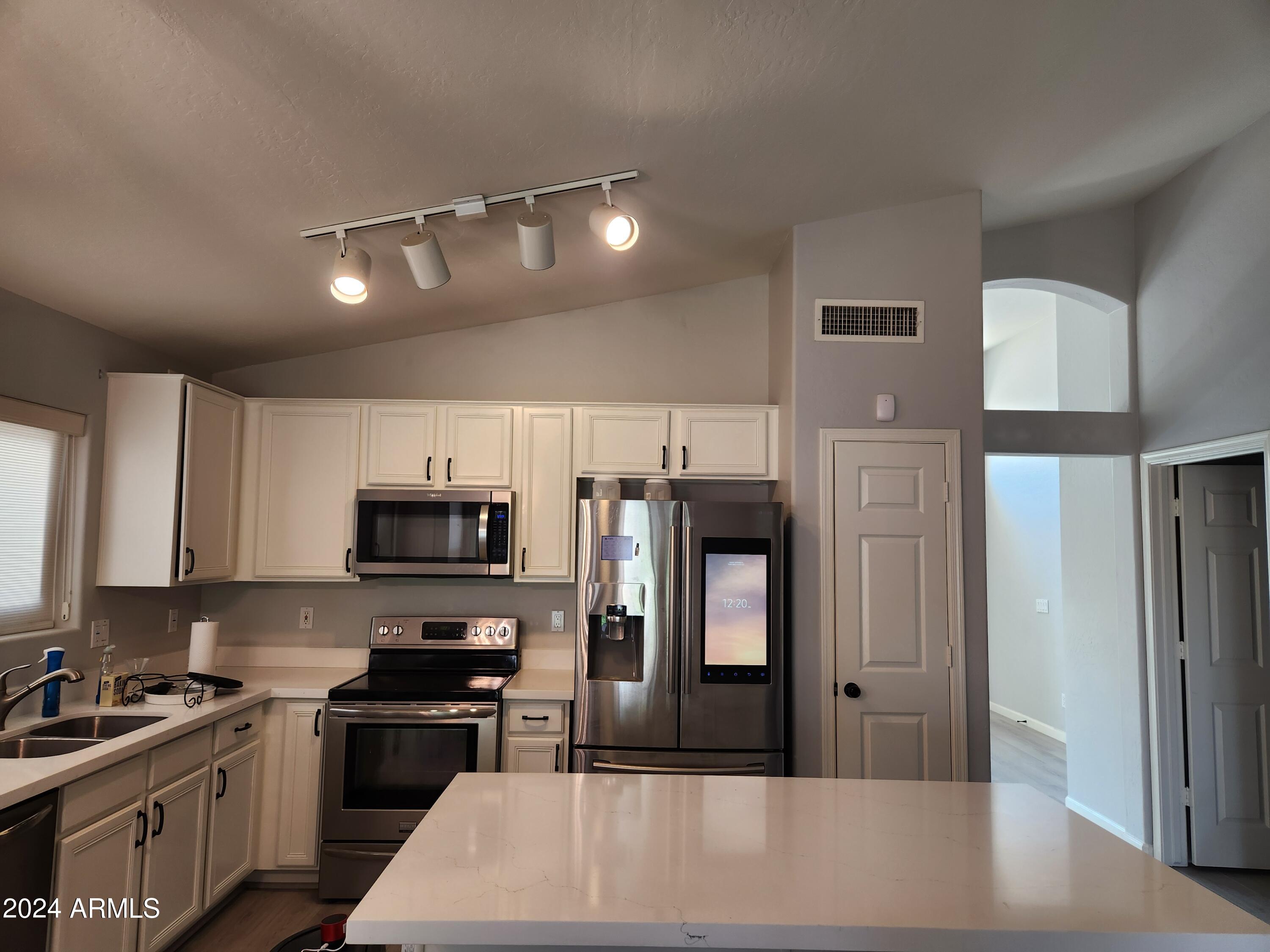 4094 W SHANNON Street