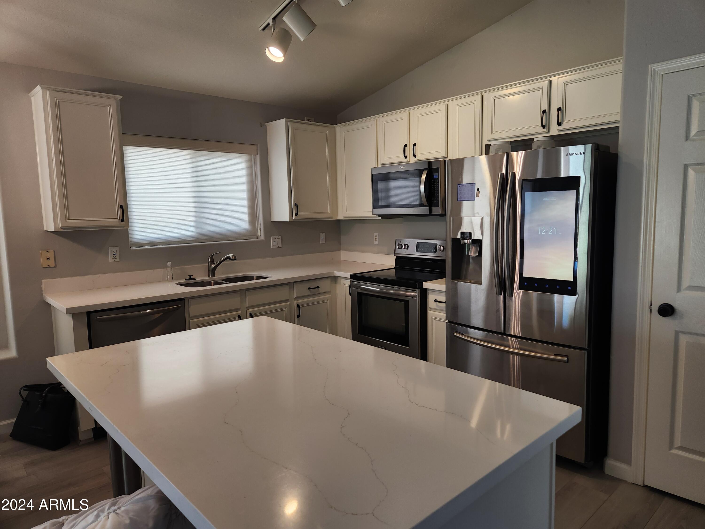 4094 W SHANNON Street