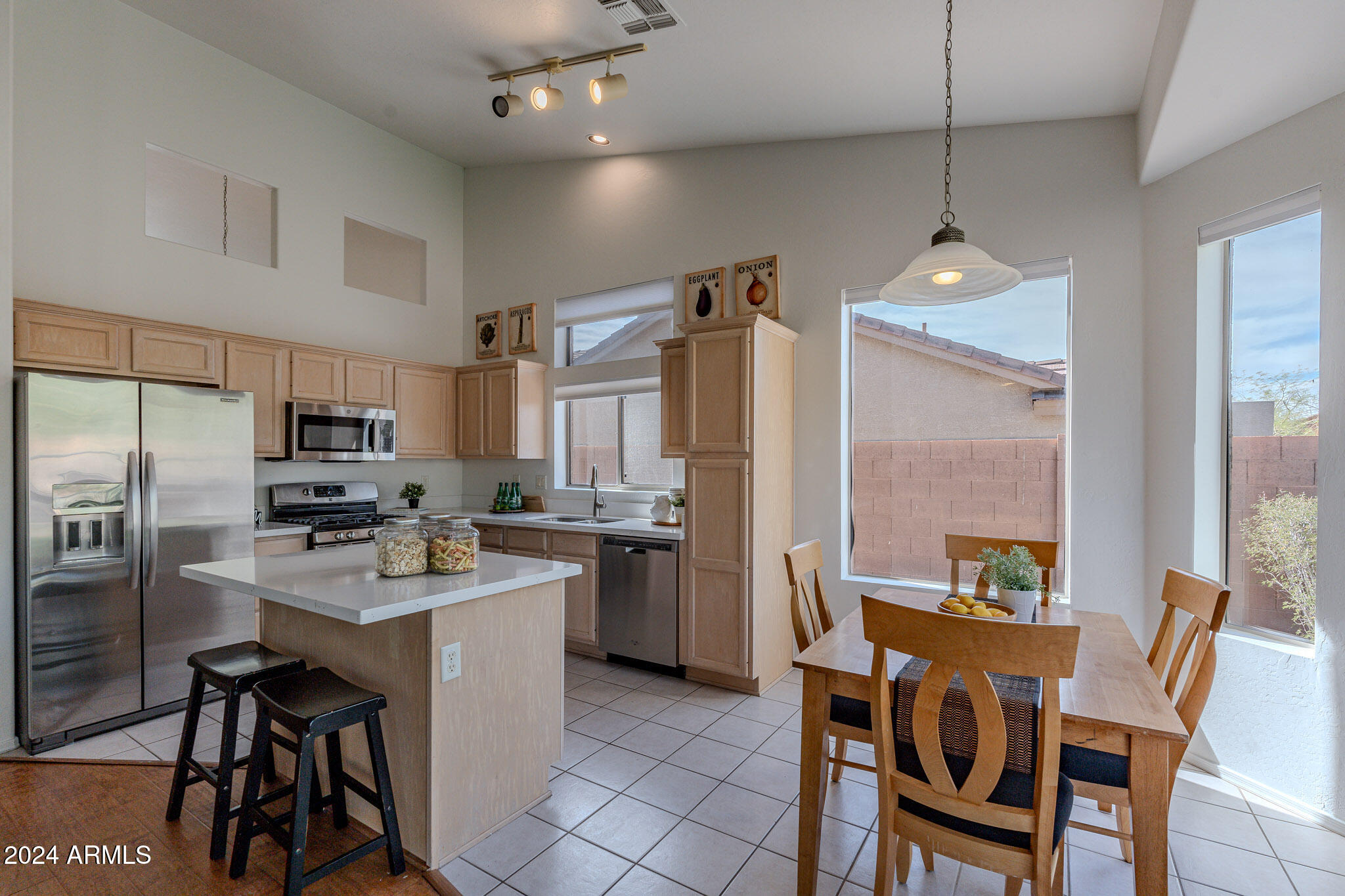 3464 N Stone Gully --