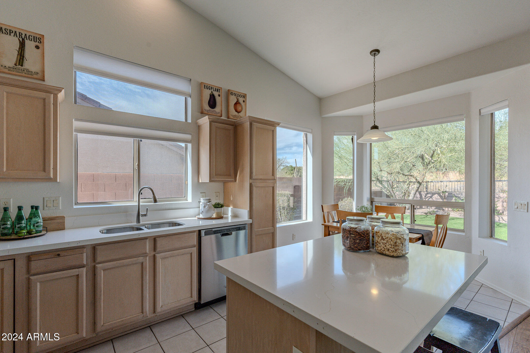 3464 N Stone Gully --