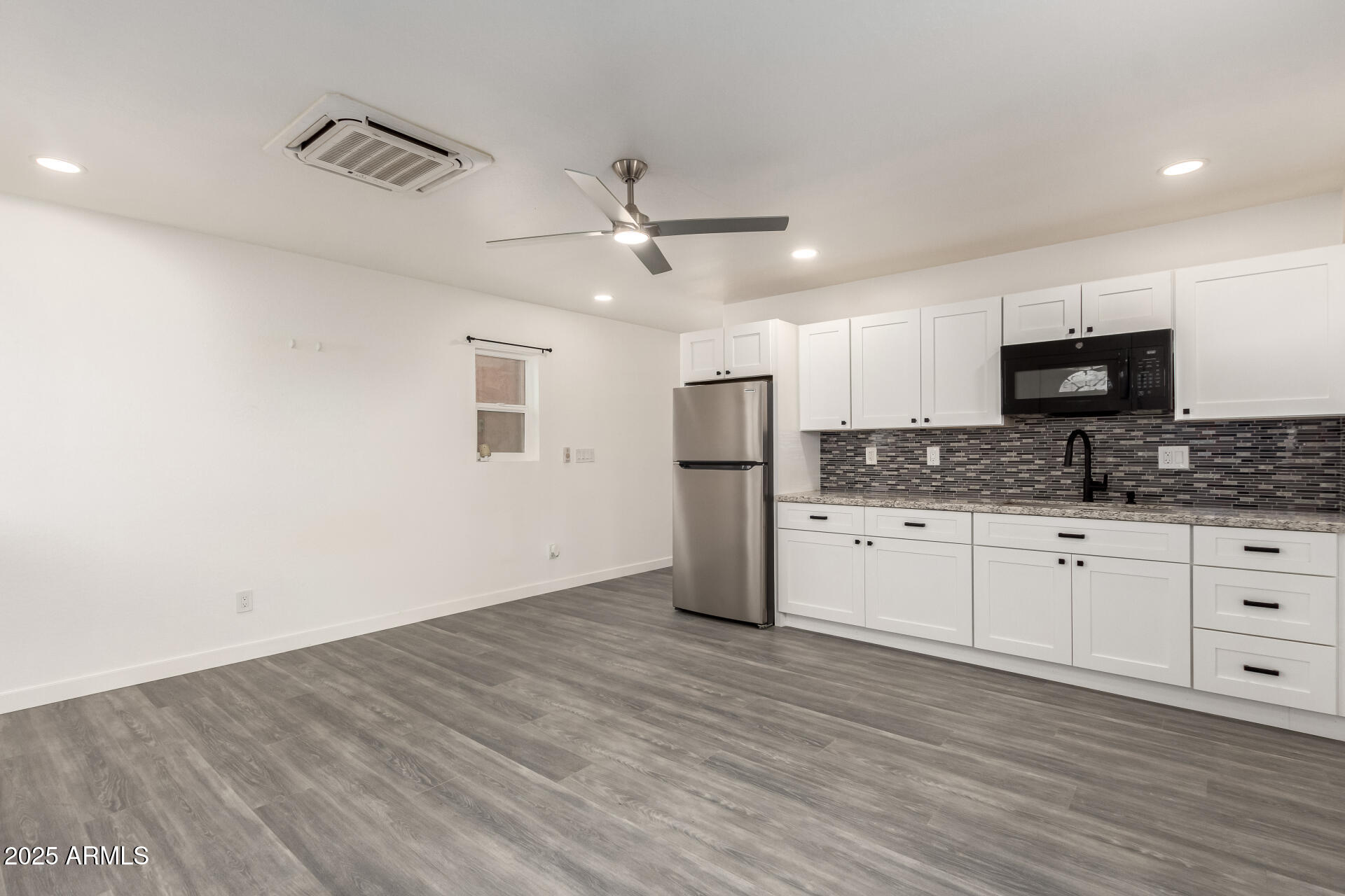 20212 N VALENCIA Drive