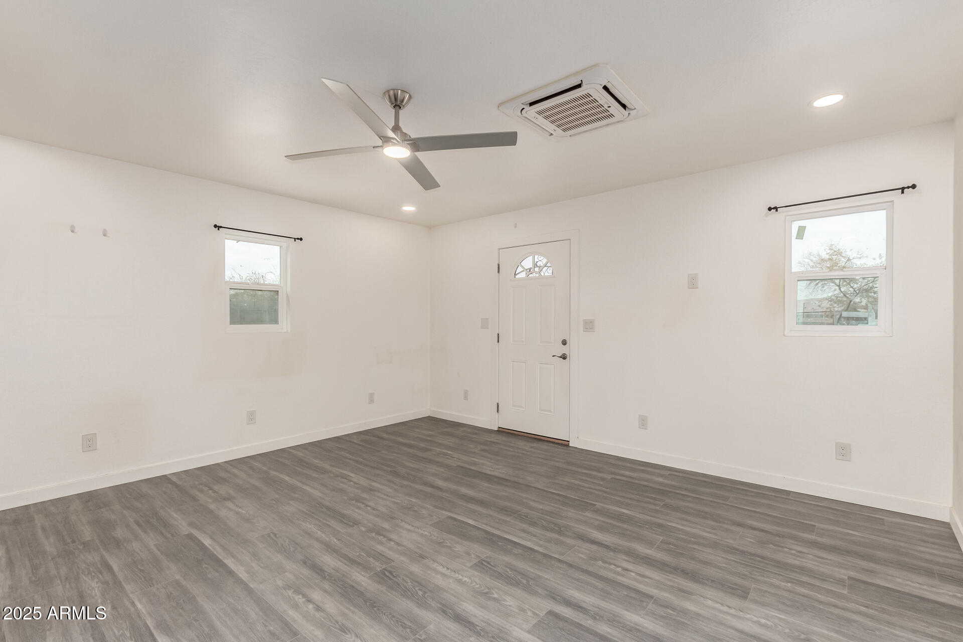 20212 N VALENCIA Drive