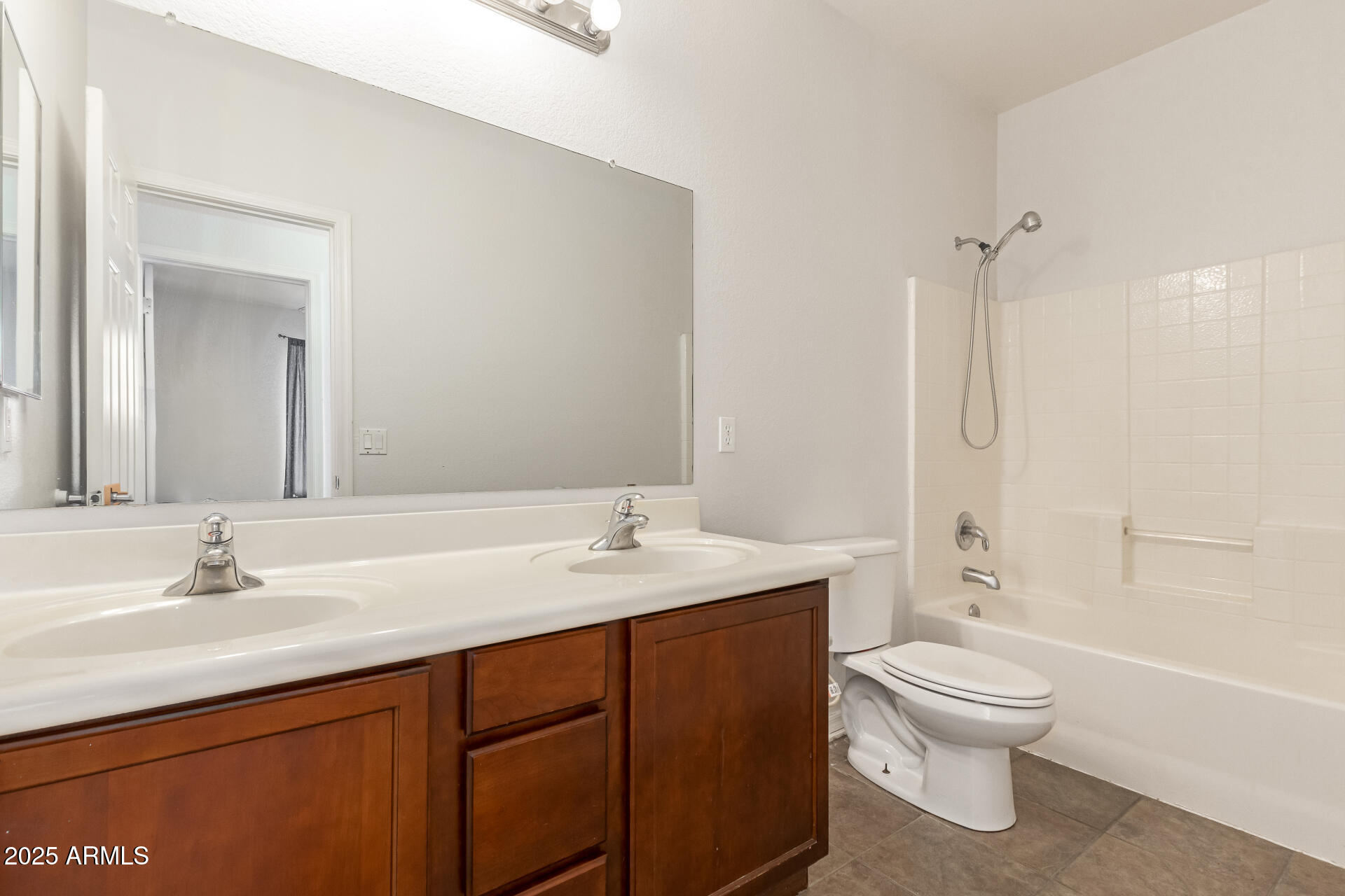 20212 N VALENCIA Drive