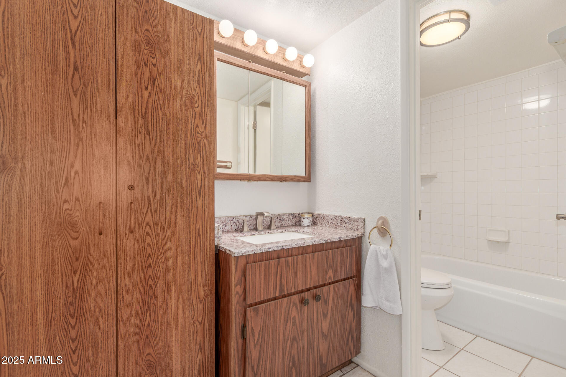 4554 E PARADISE VILLAGE Parkway N, 115