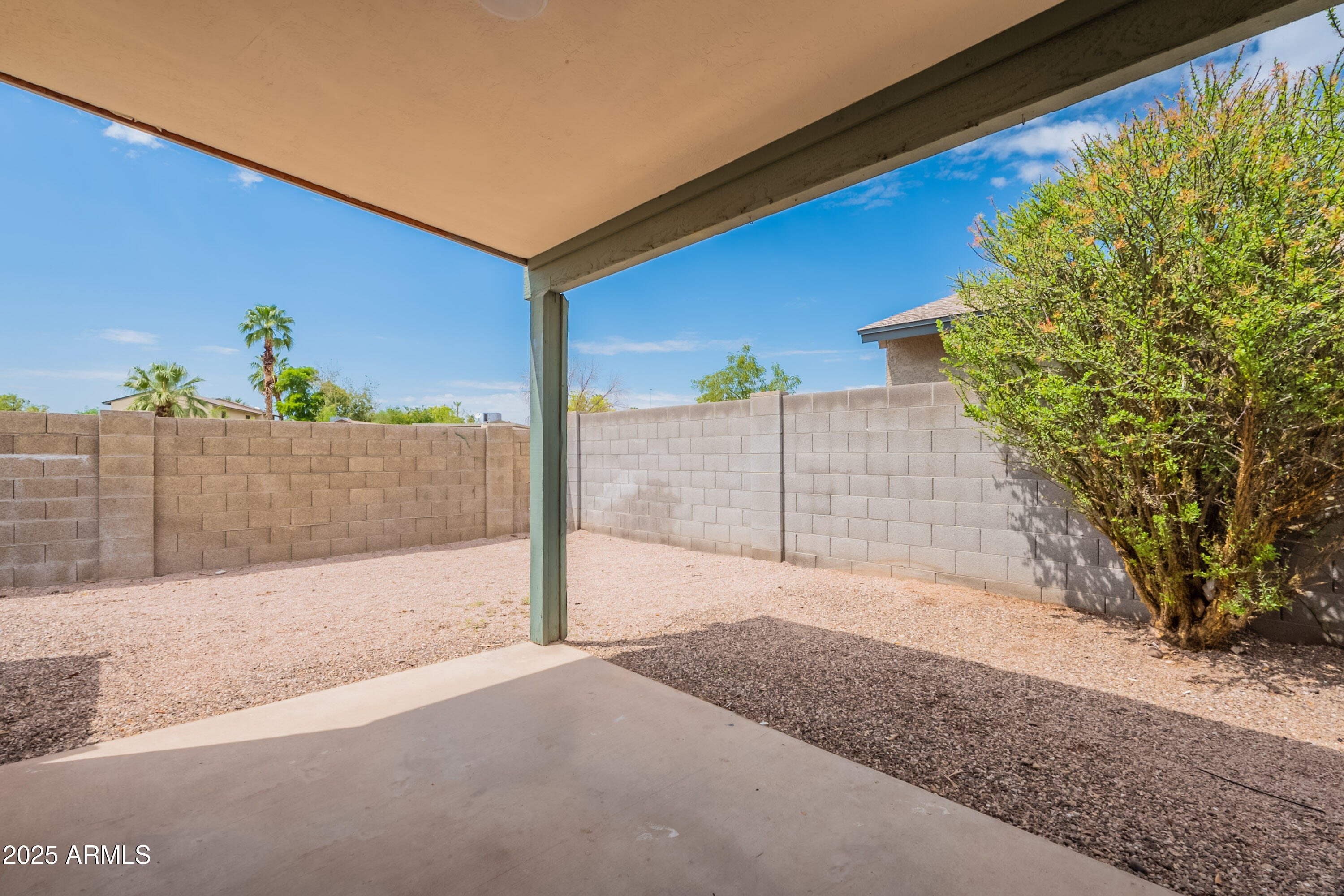619 E Jensen Street, 56