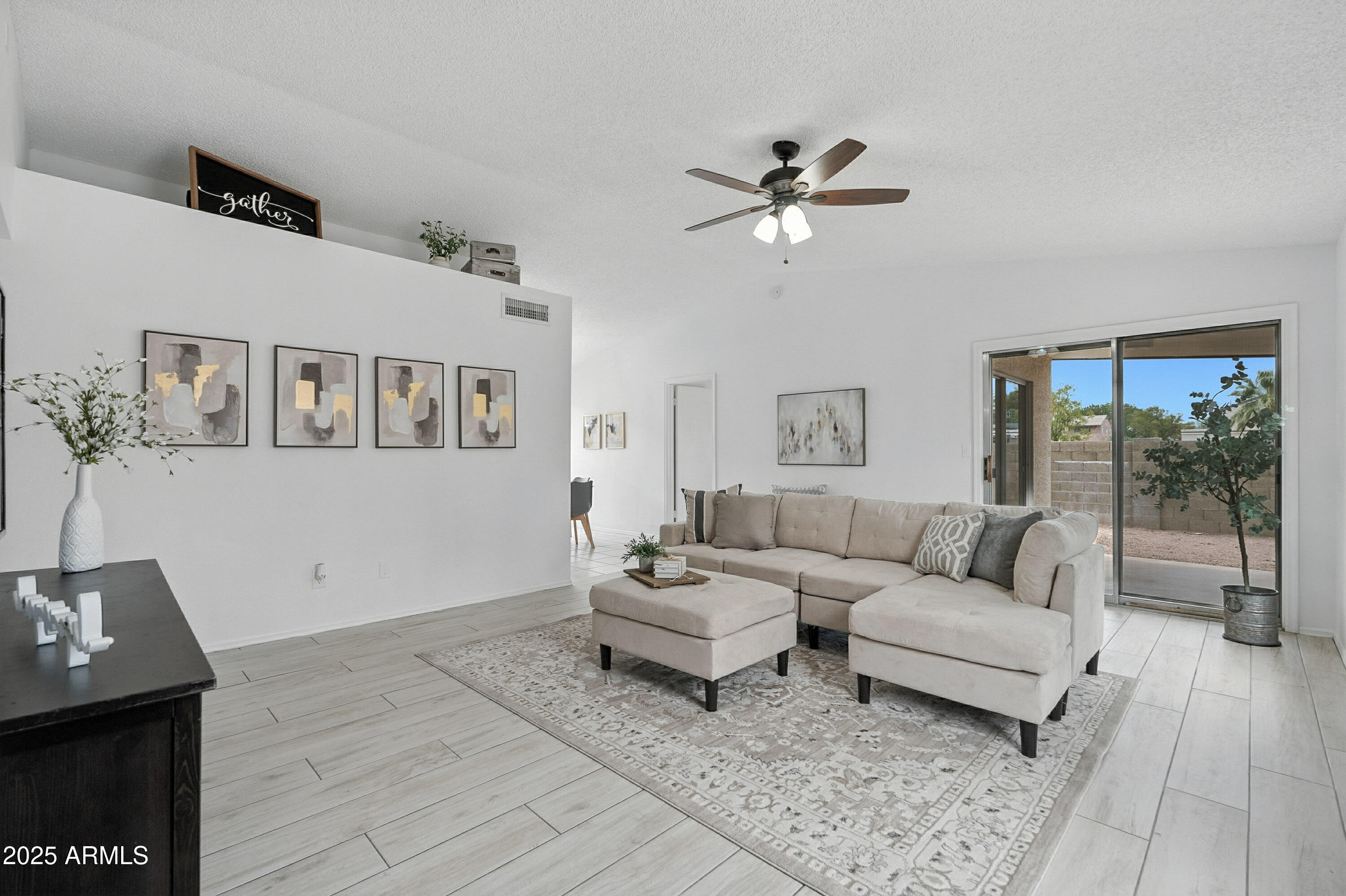 619 E Jensen Street, 56
