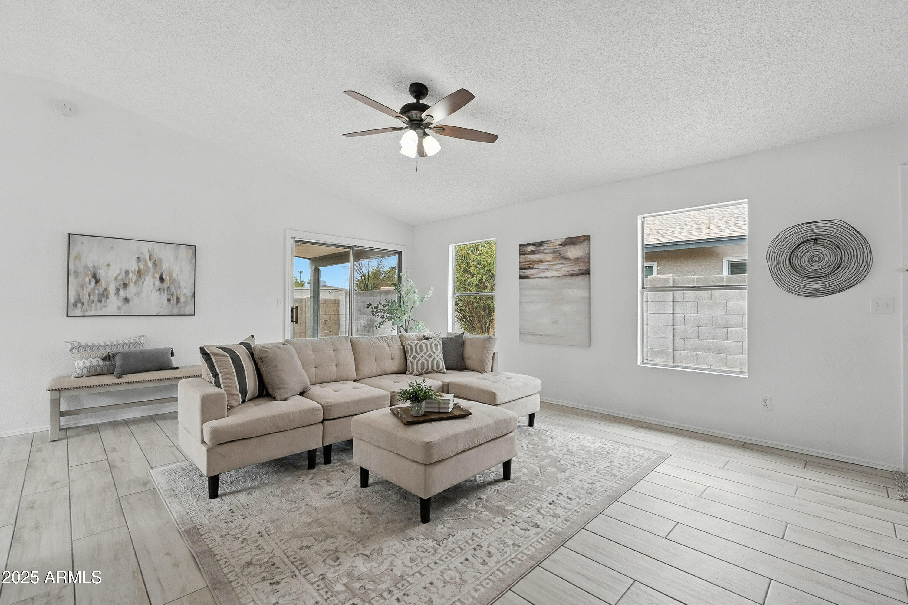 619 E Jensen Street, 56