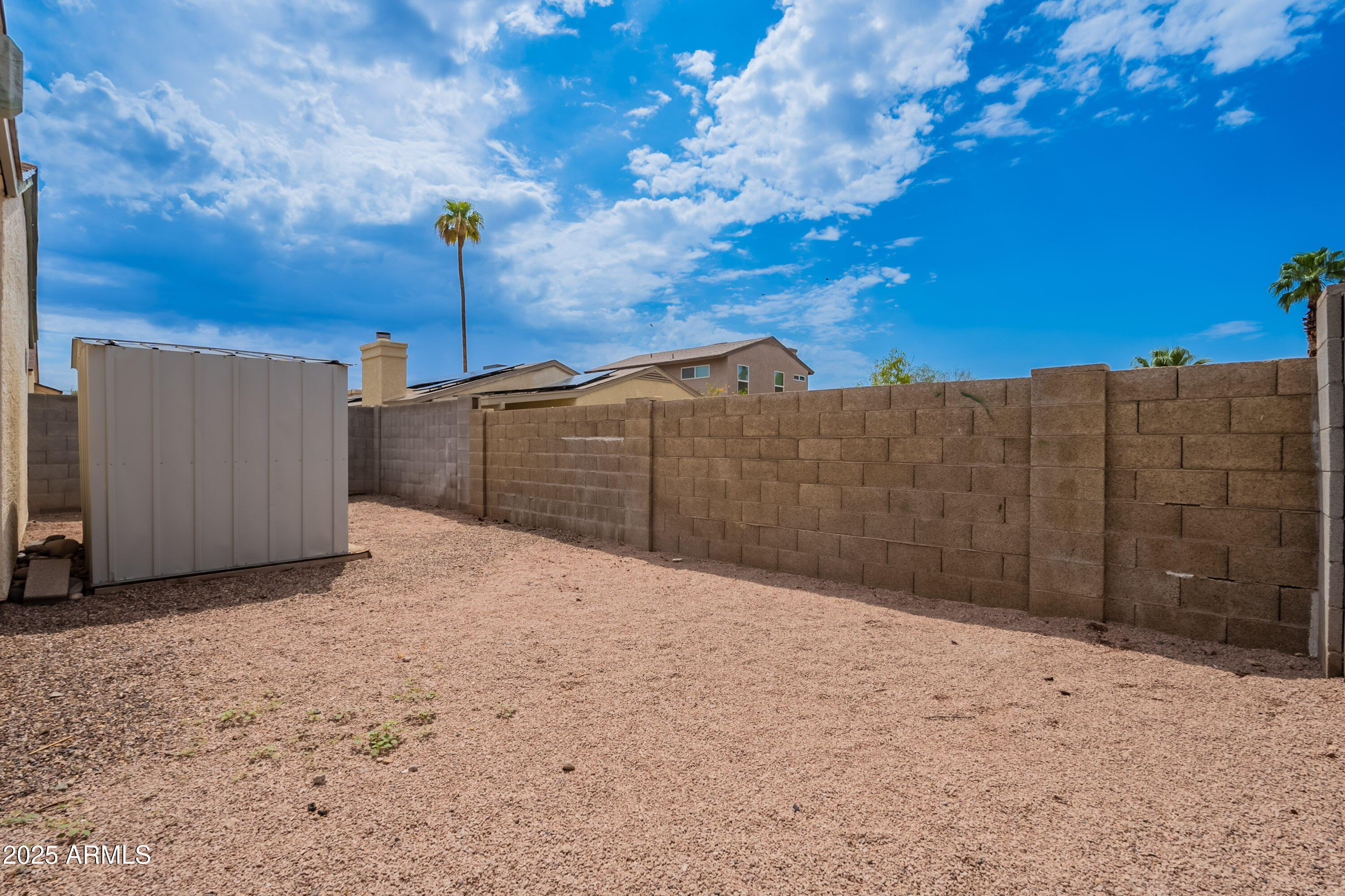 619 E Jensen Street, 56