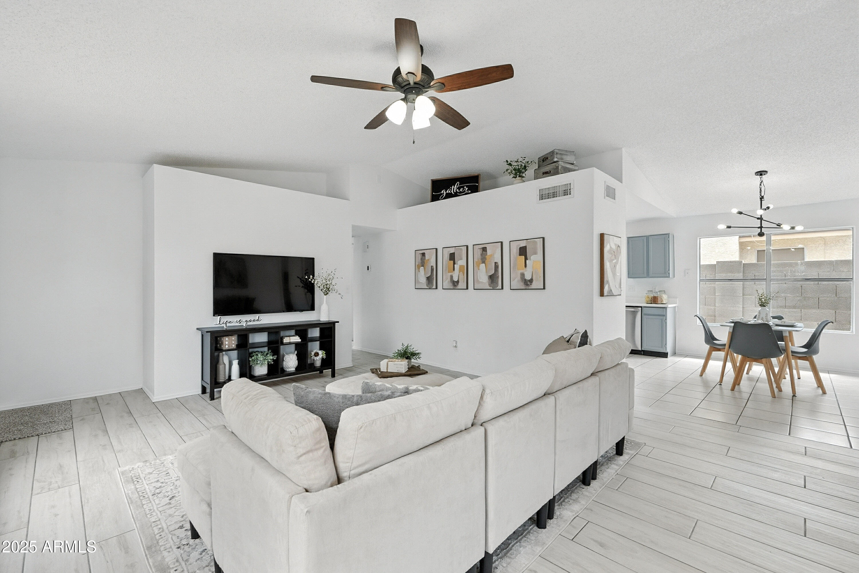 619 E Jensen Street, 56