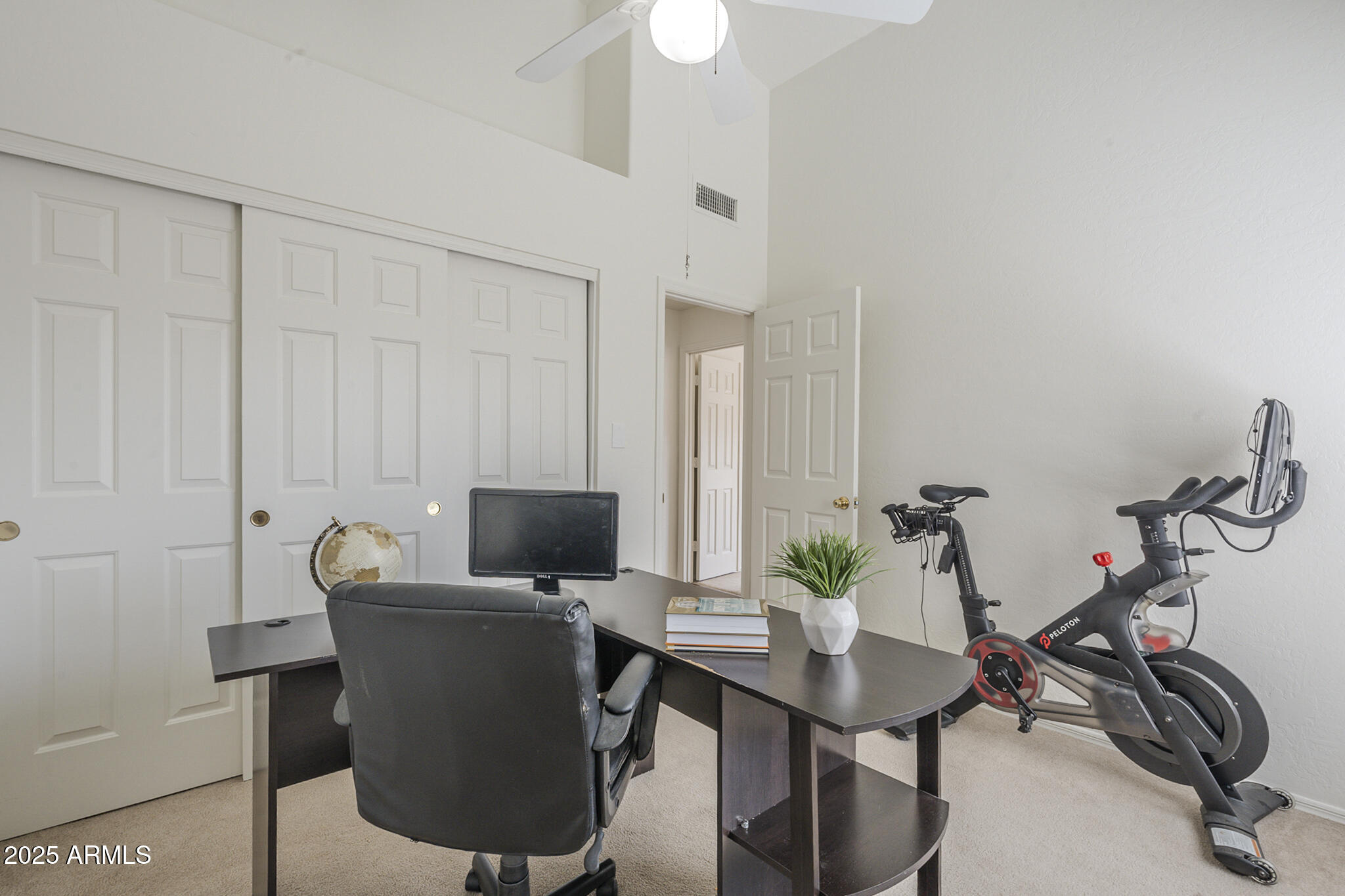 14447 S 40th Place