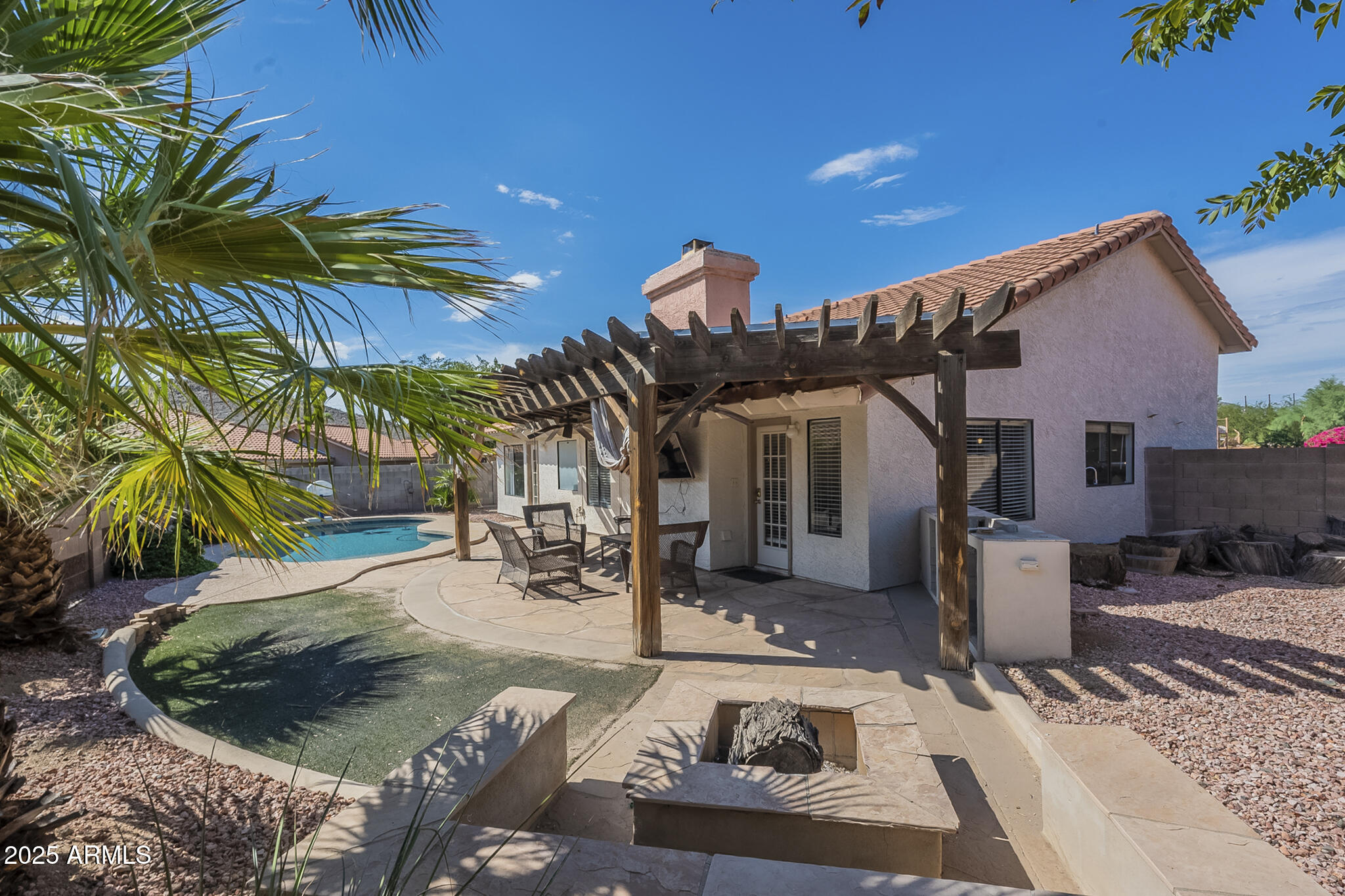 14447 S 40th Place