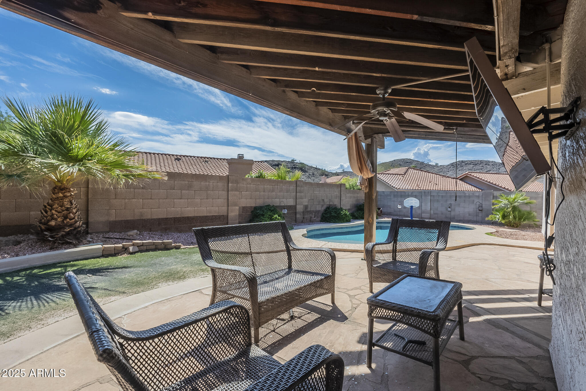 14447 S 40th Place