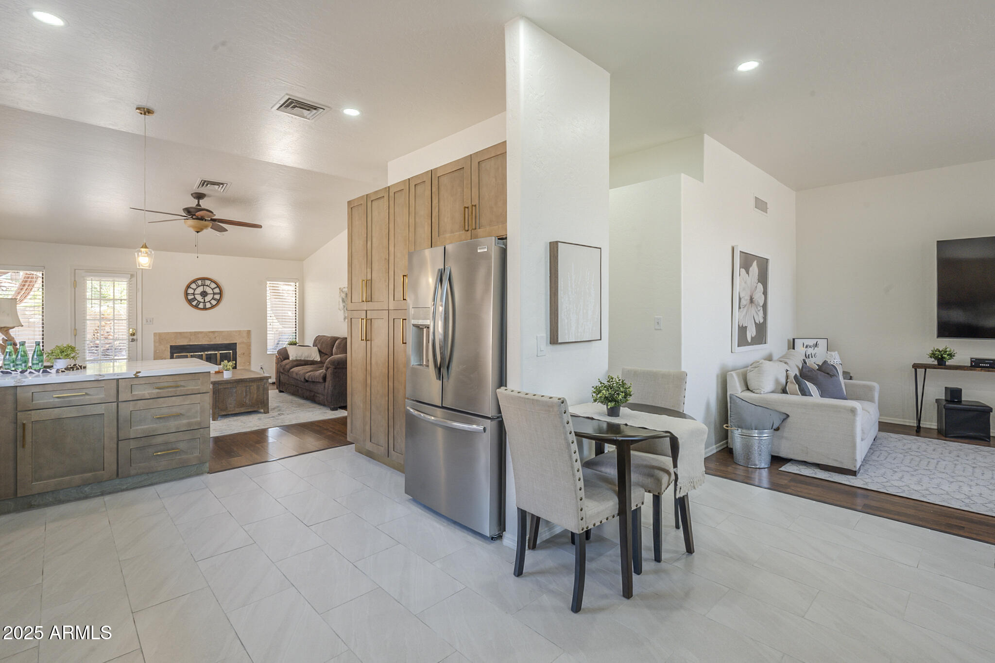 14447 S 40th Place
