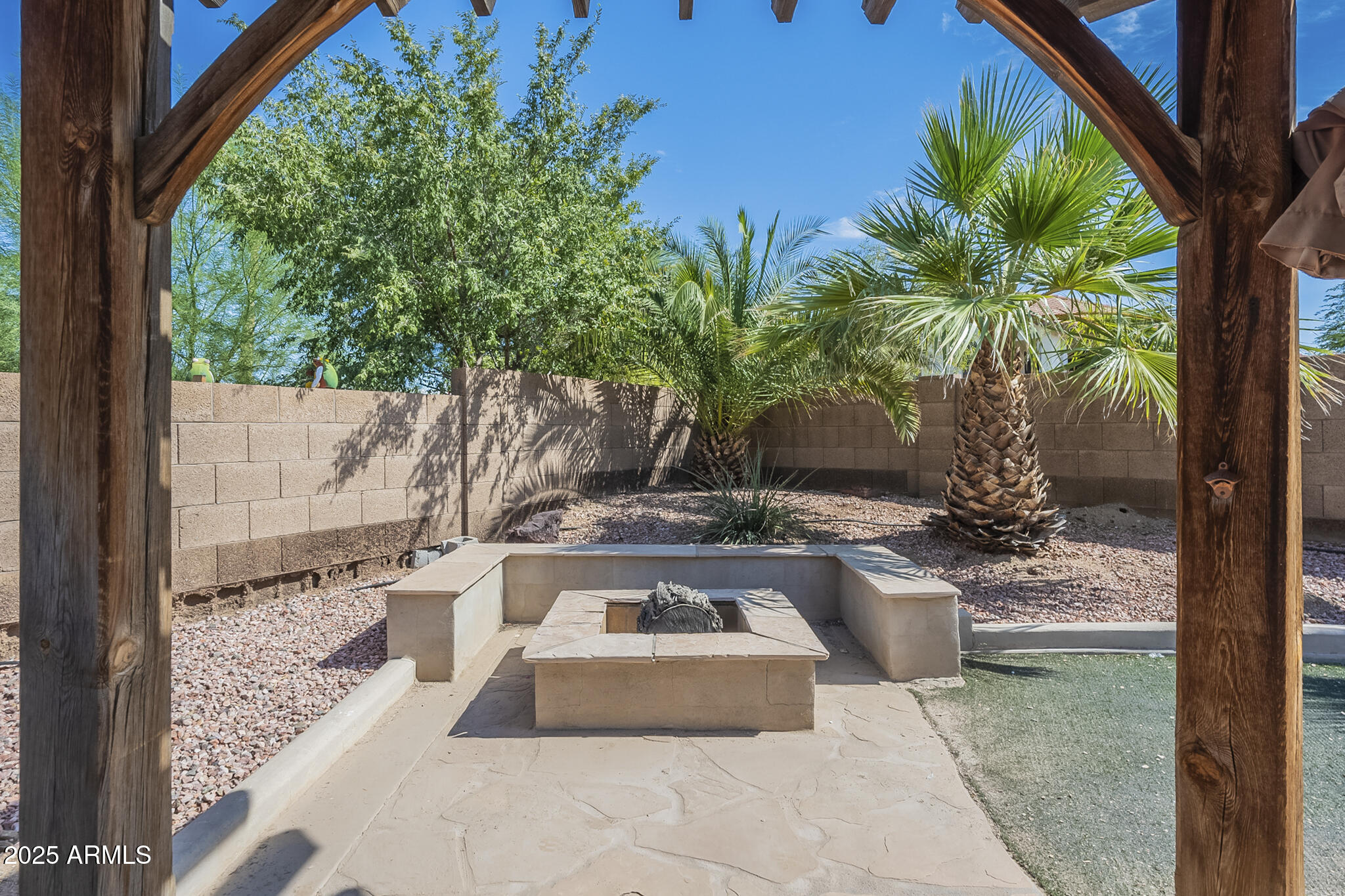 14447 S 40th Place