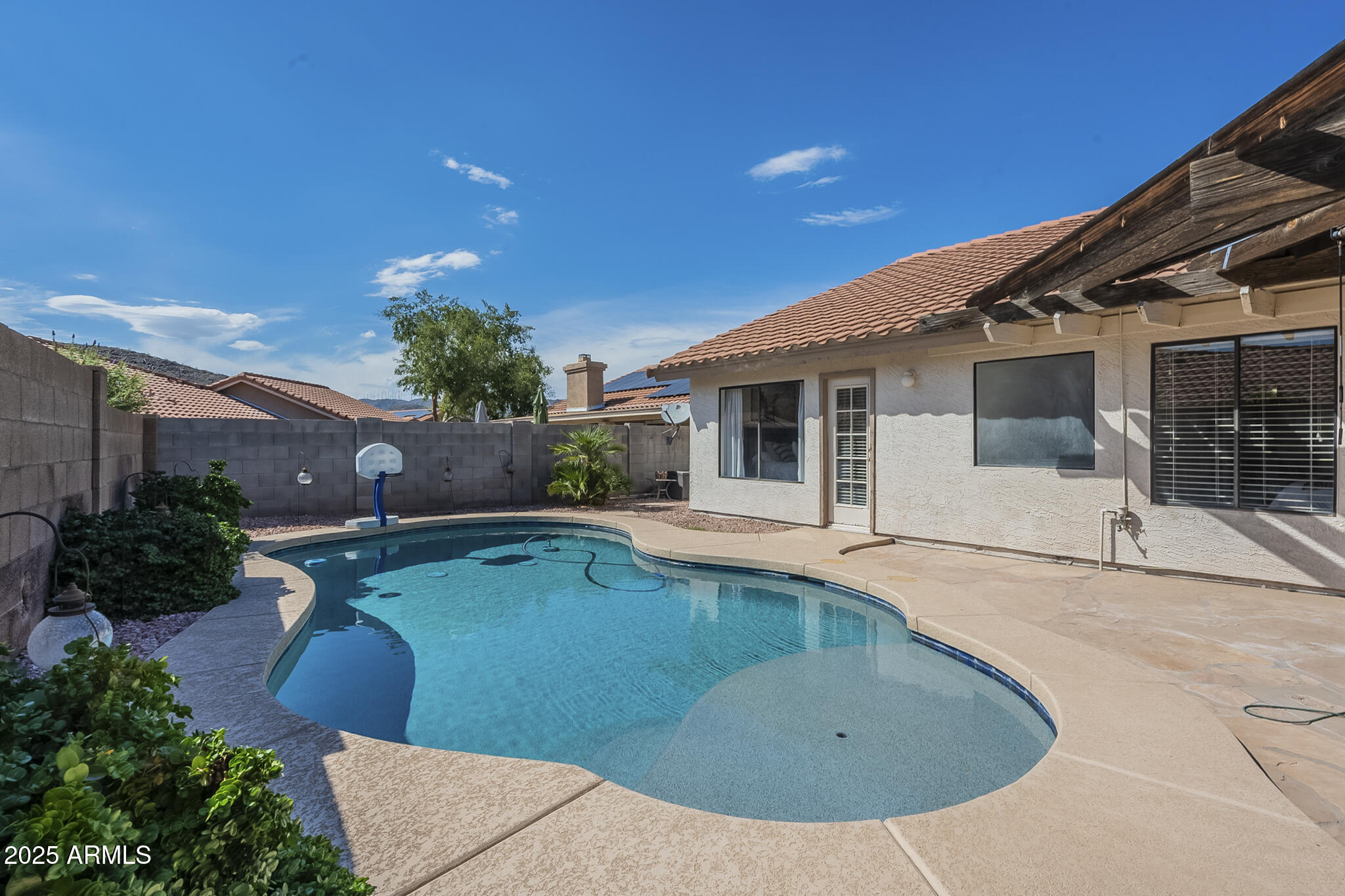 14447 S 40th Place