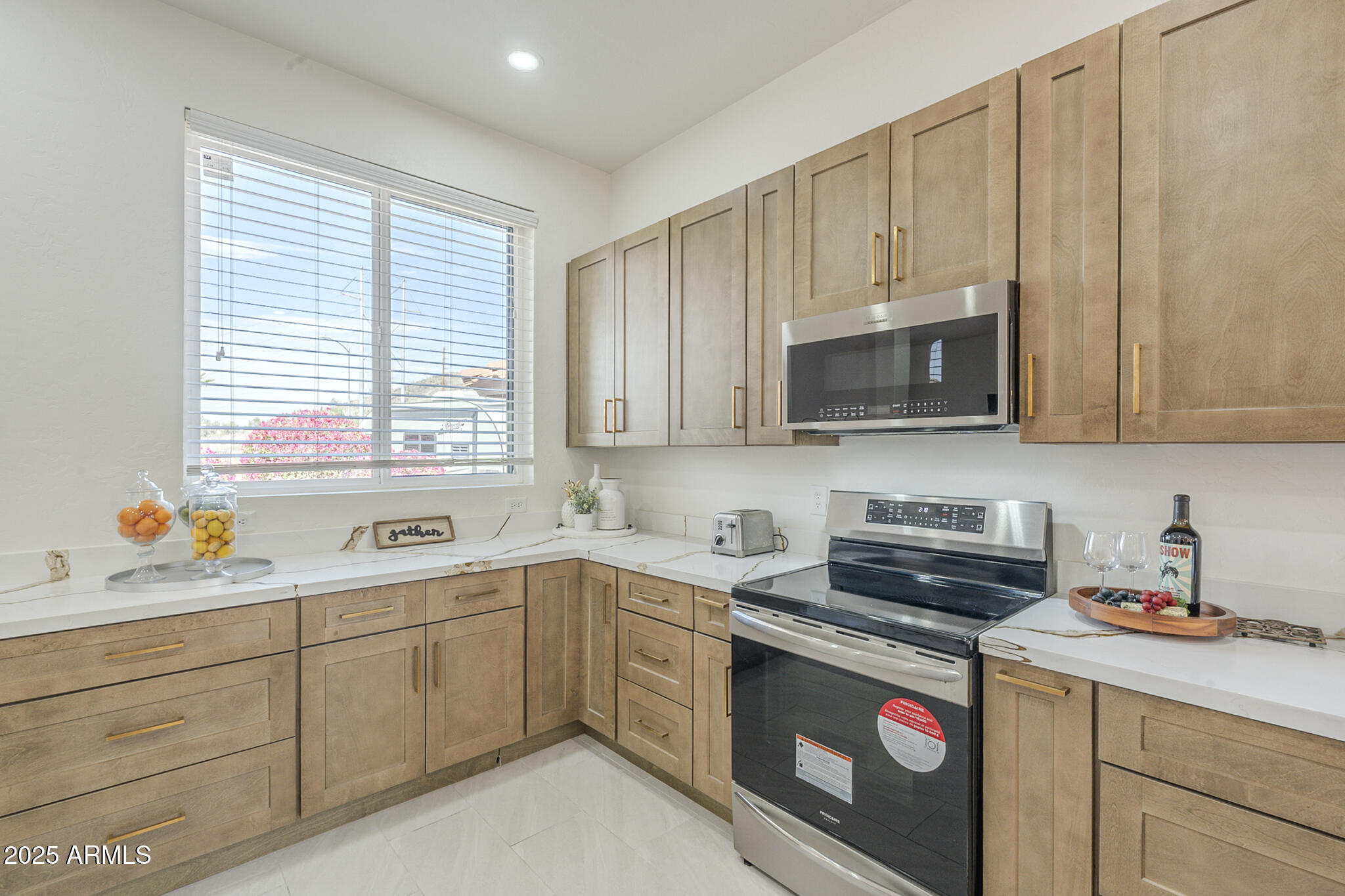 14447 S 40th Place