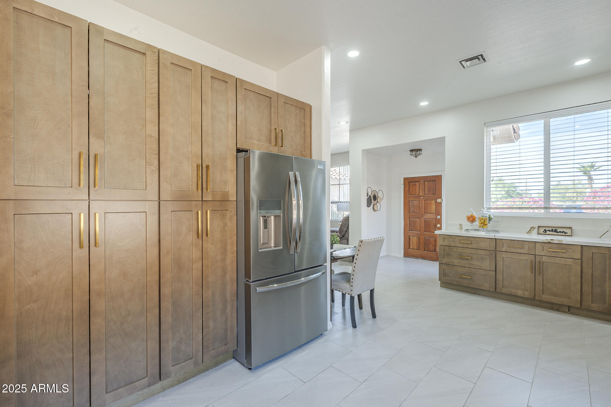 14447 S 40th Place