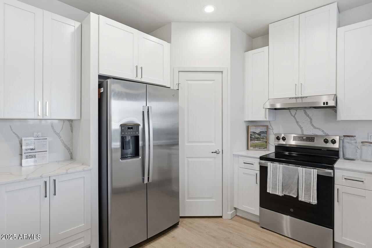 7959 N 53RD Avenue, OFC