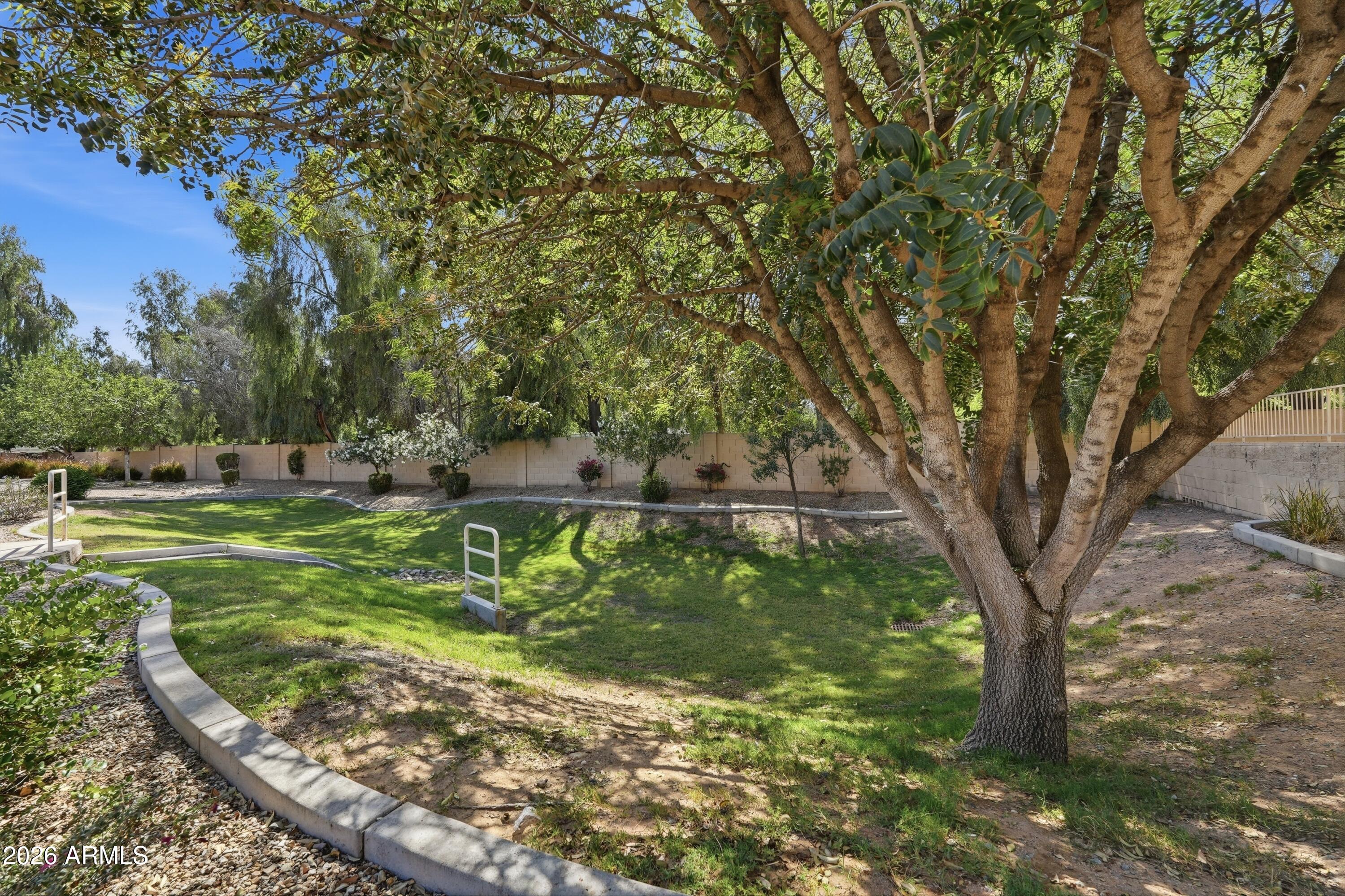 7521 N 30TH Avenue