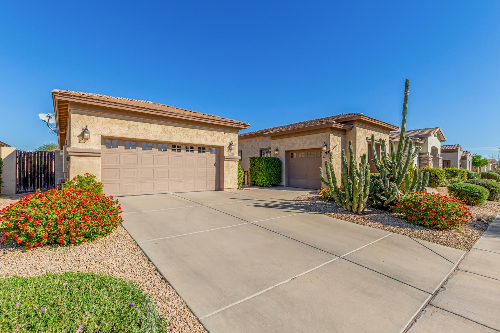 3084 E Capricorn Way
