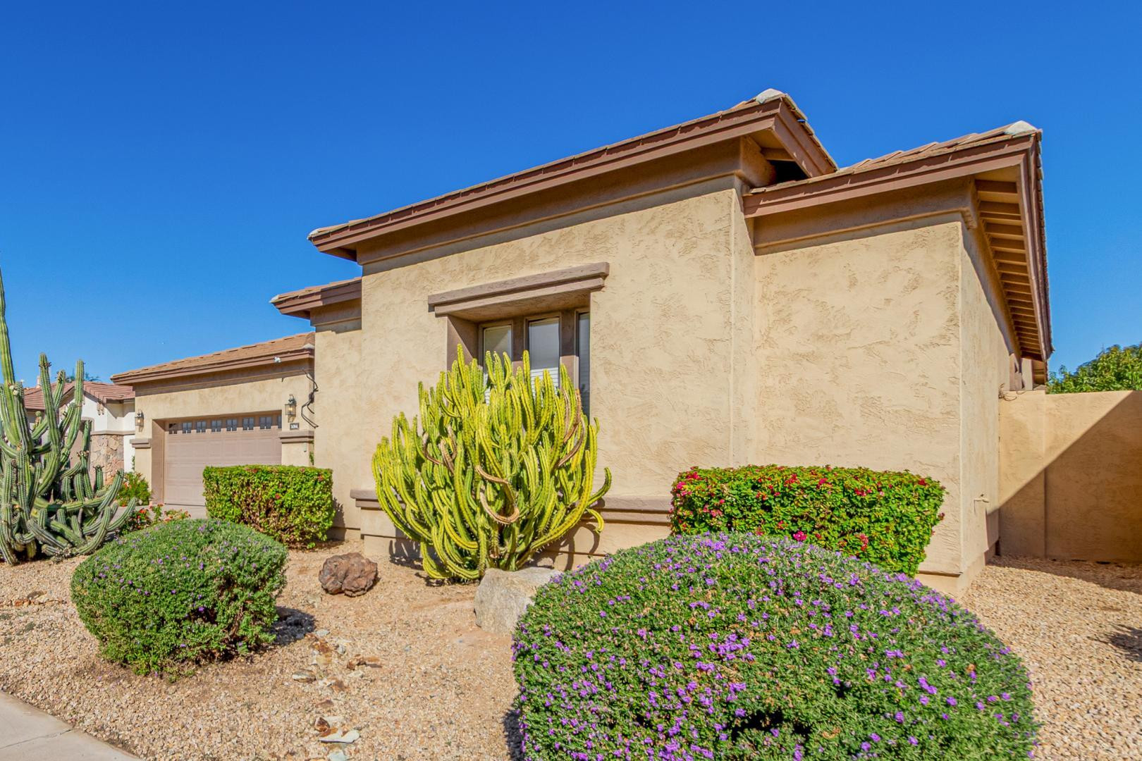 3084 E Capricorn Way